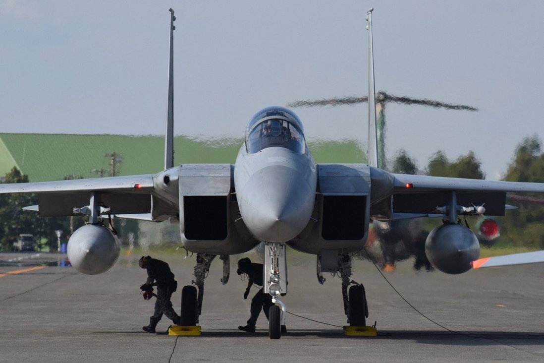 Phot lo Trung Quoc, Nhat Ban quyet nang cap may bay chien dau hinh anh