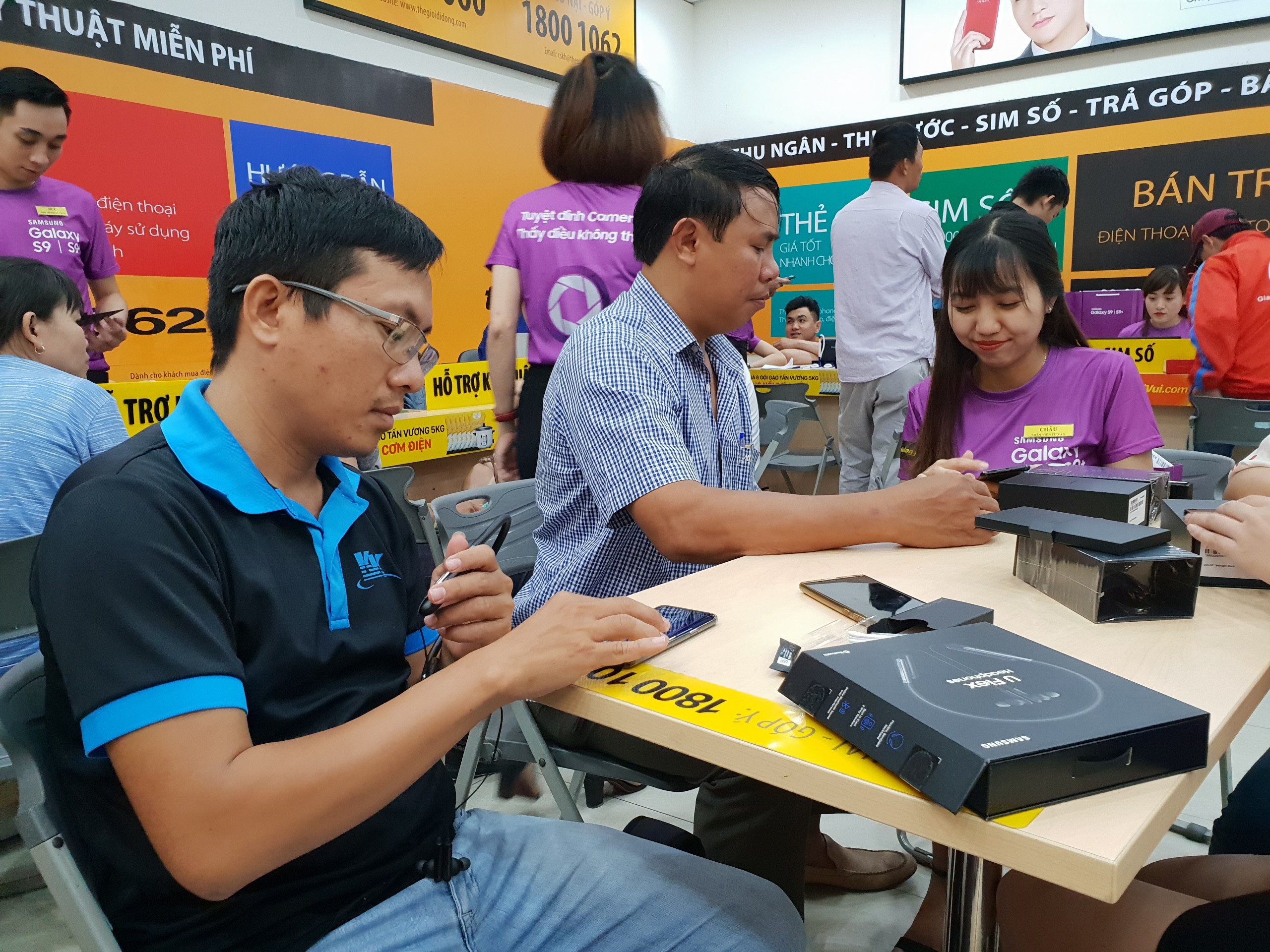 Mo ban galaxy S9 anh 5