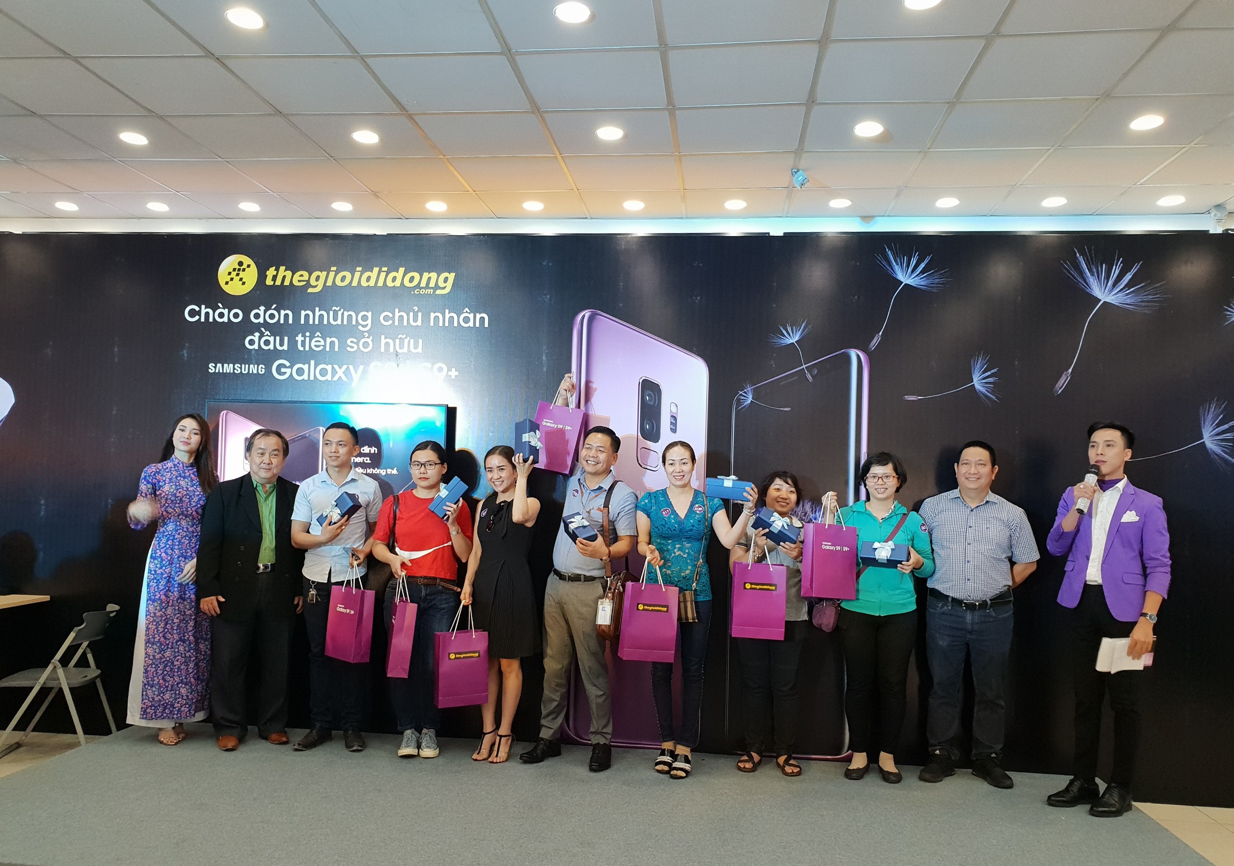 Mo ban galaxy S9 anh 3