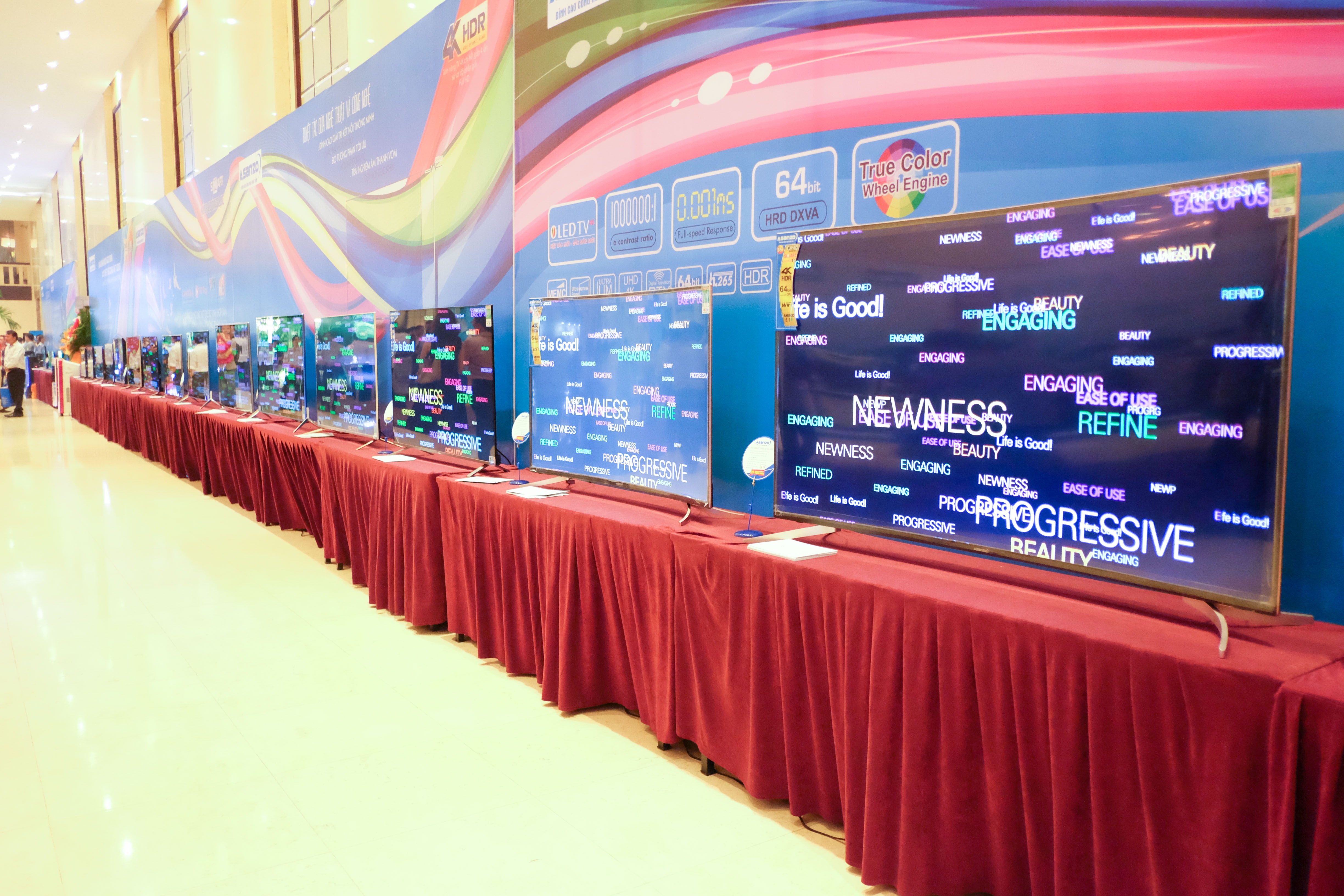 Asanzo ra mat TV 4K anh 1