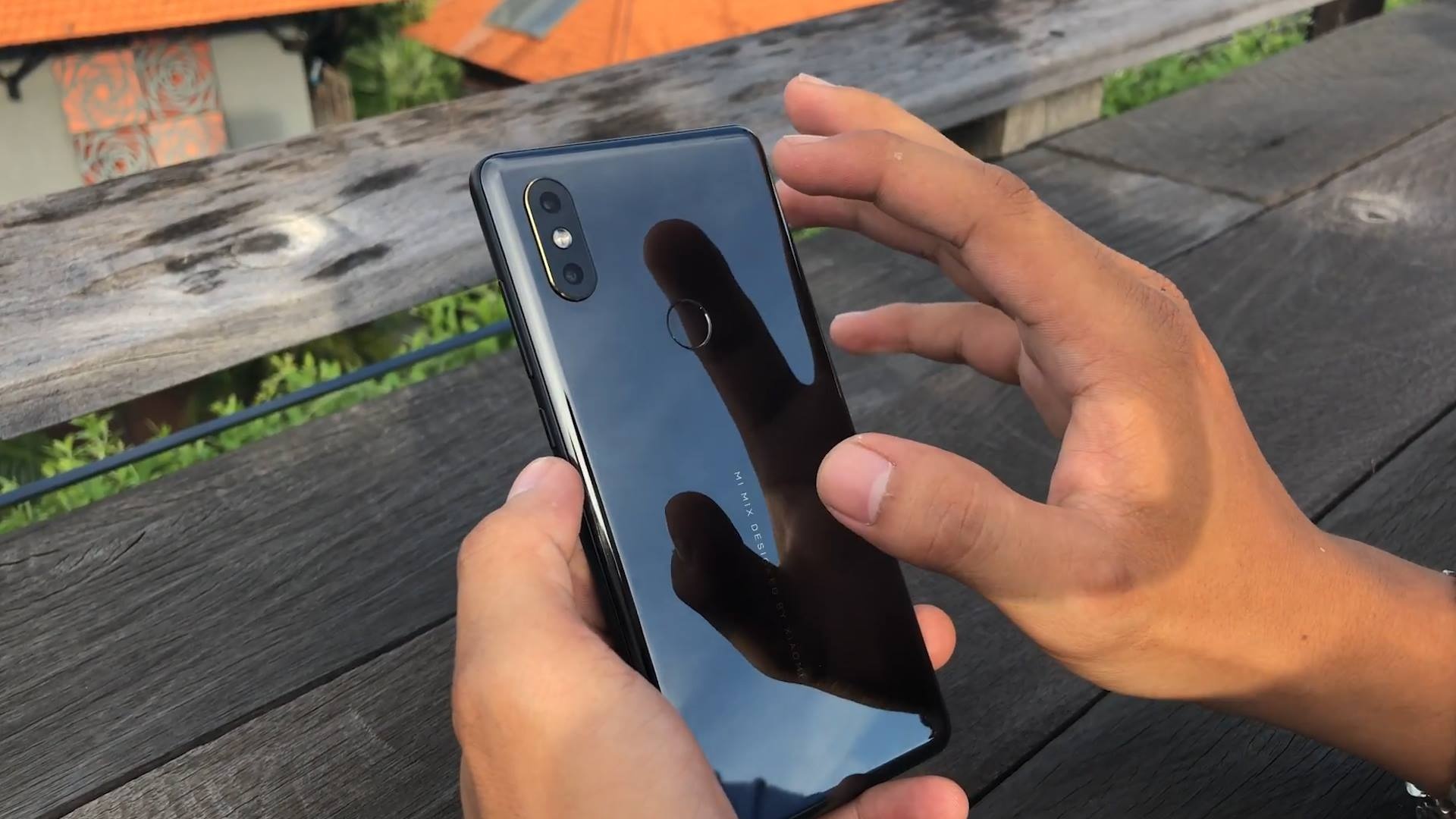 Trai nghiem nhanh Xiaomi Mi Mix 2S hinh anh