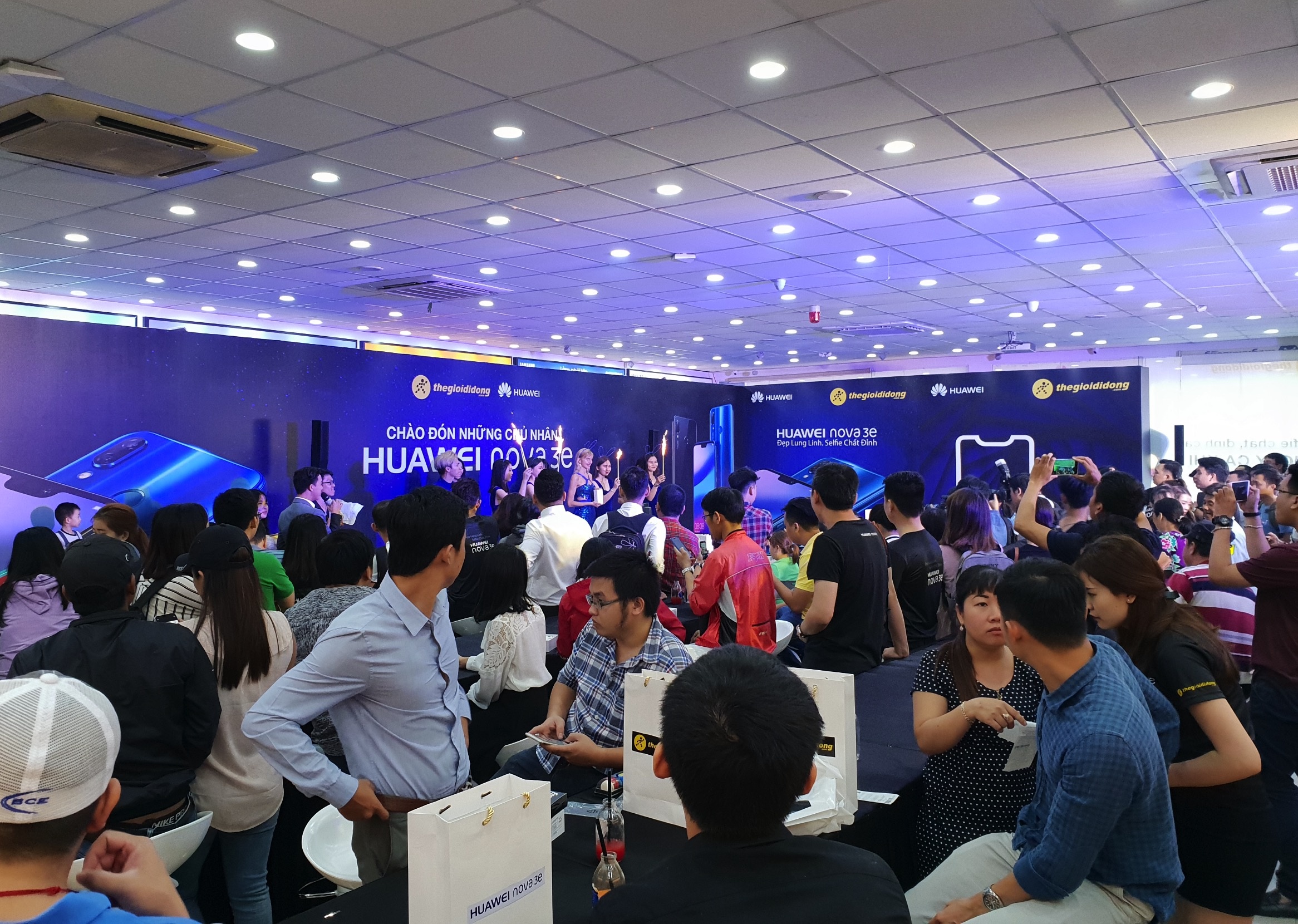 Mở bán huawei nova 3e ảnh 2 Mo ban huawei nova 3e anh 2