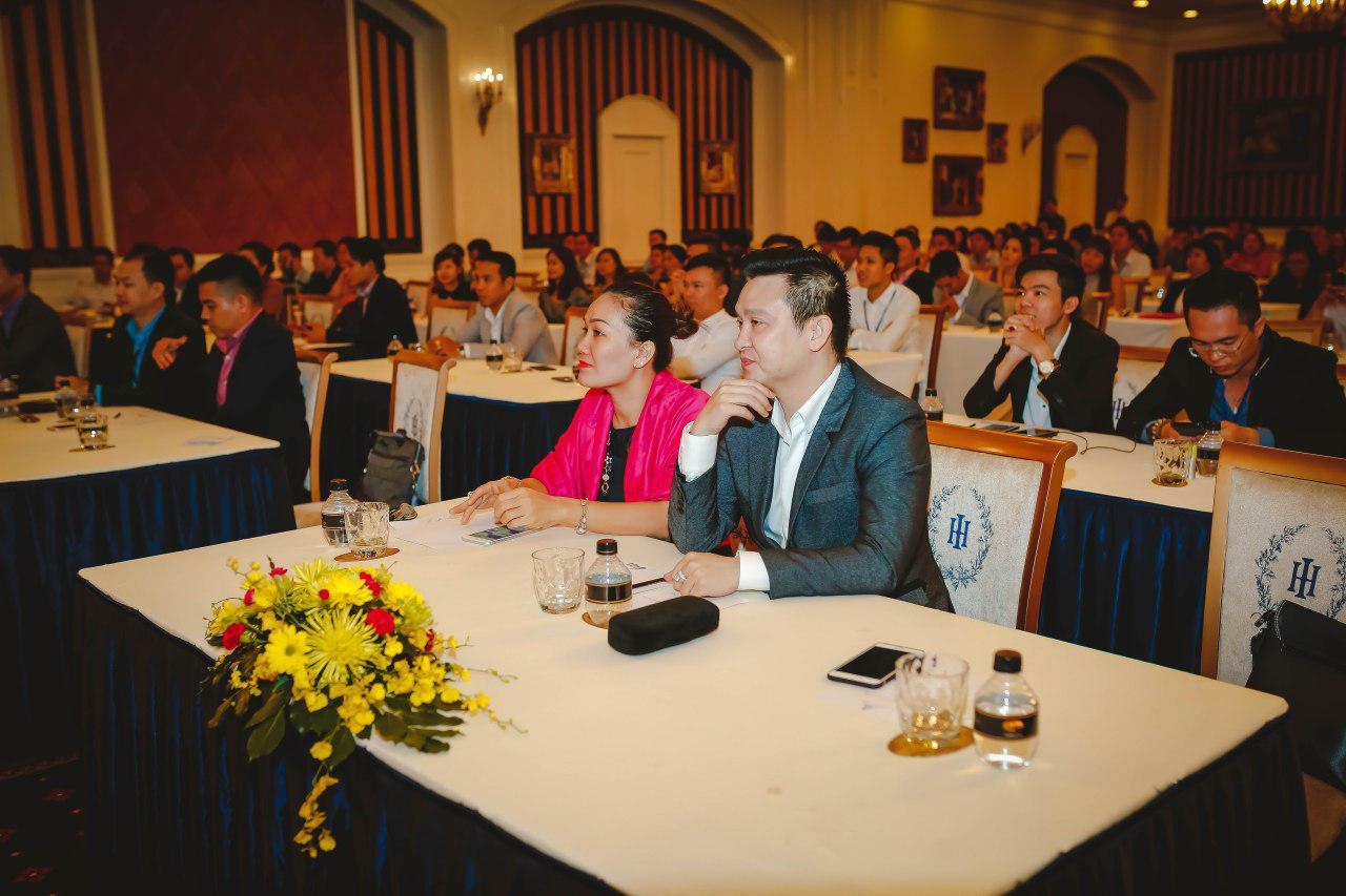 Diep Khac Cuong la cong cu iFan anh 2