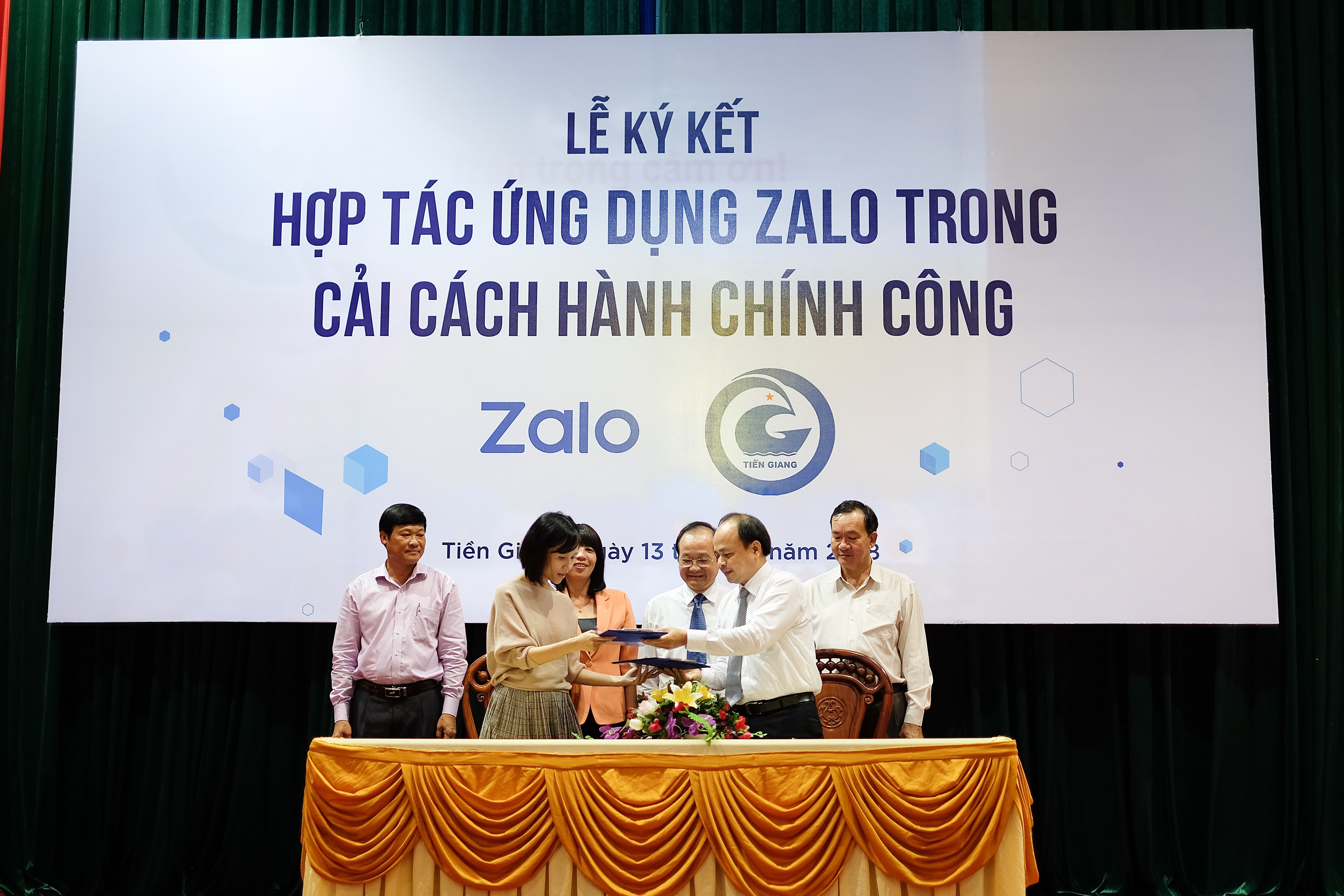 Zalo ký kết hợp tác với tỉnh Tiền Giang ảnh 1 Zalo ky ket hop tac voi tinh Tien Giang anh 1