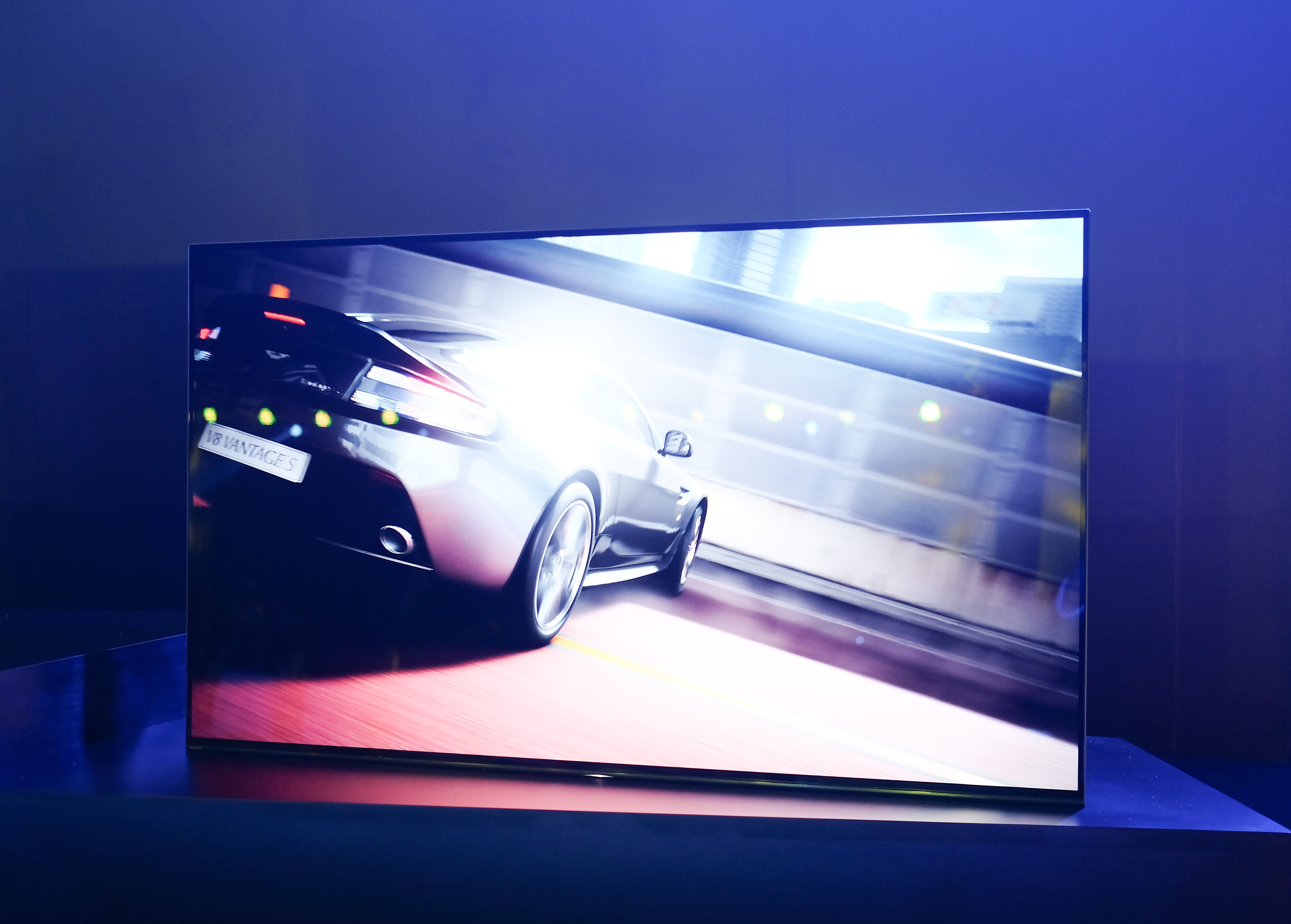 Ra mat TV Sony 4K OLED anh 6