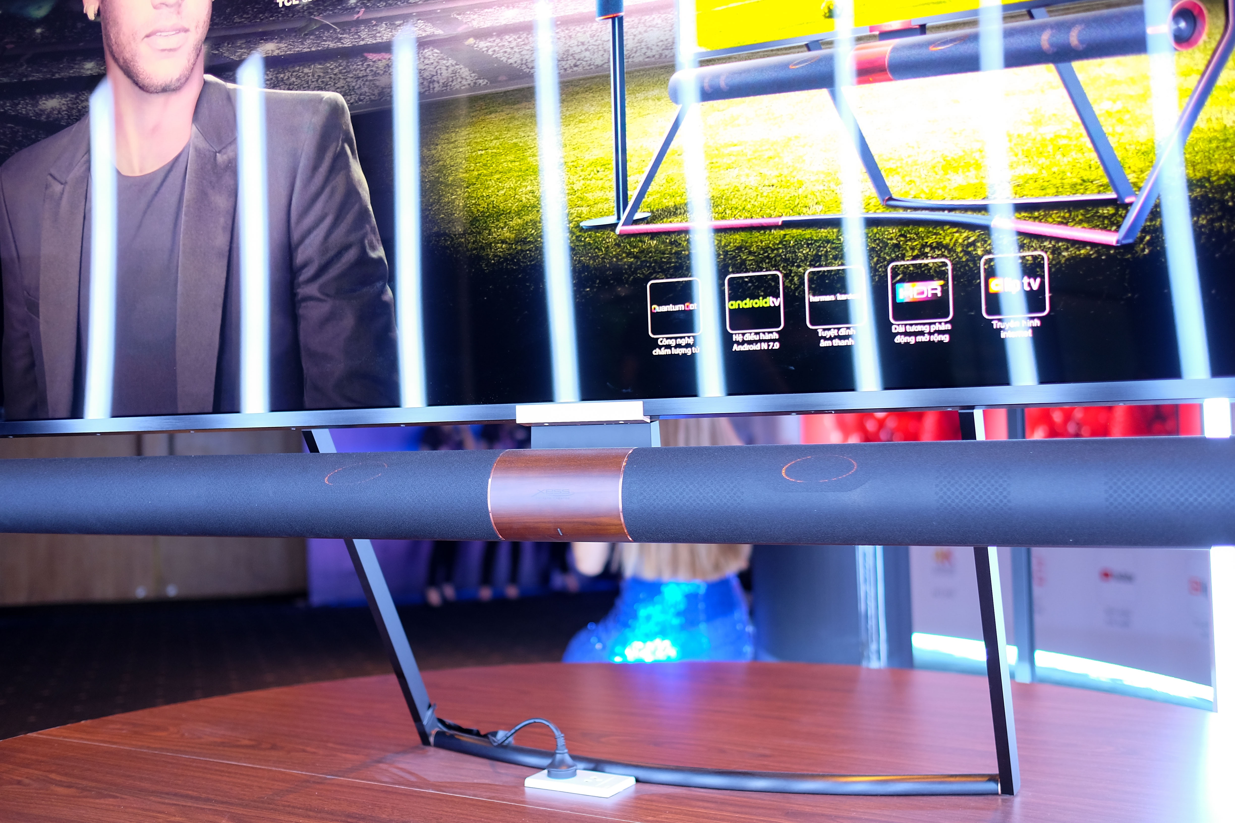 TCL ra mat tv X6 anh 5