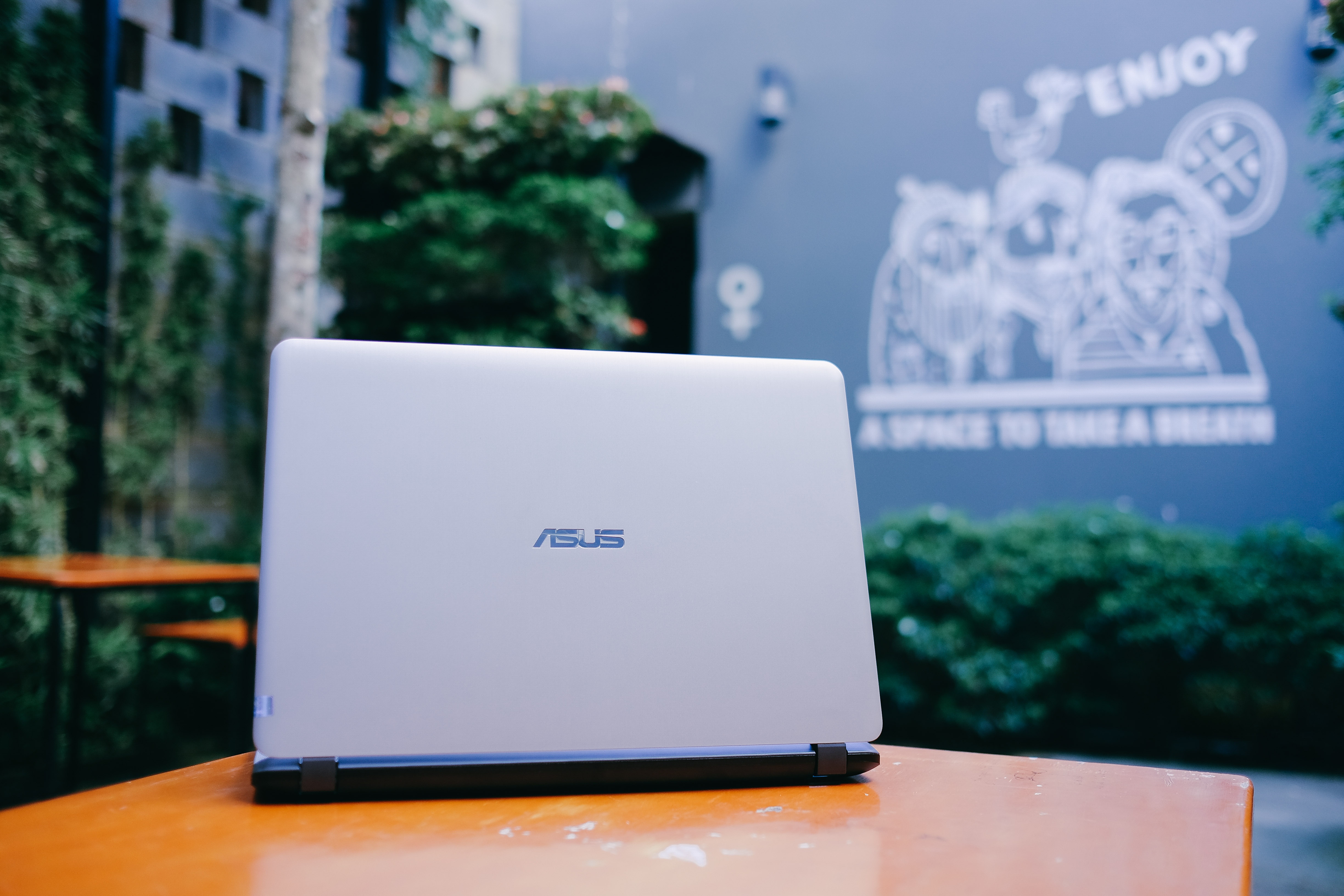 Laptop Asus pho thong X507 anh 1