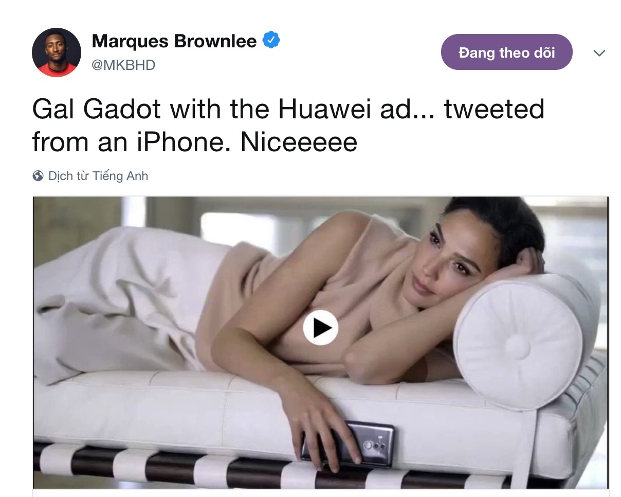 Wonder Woman dung iPhone quang cao Huawei anh 1