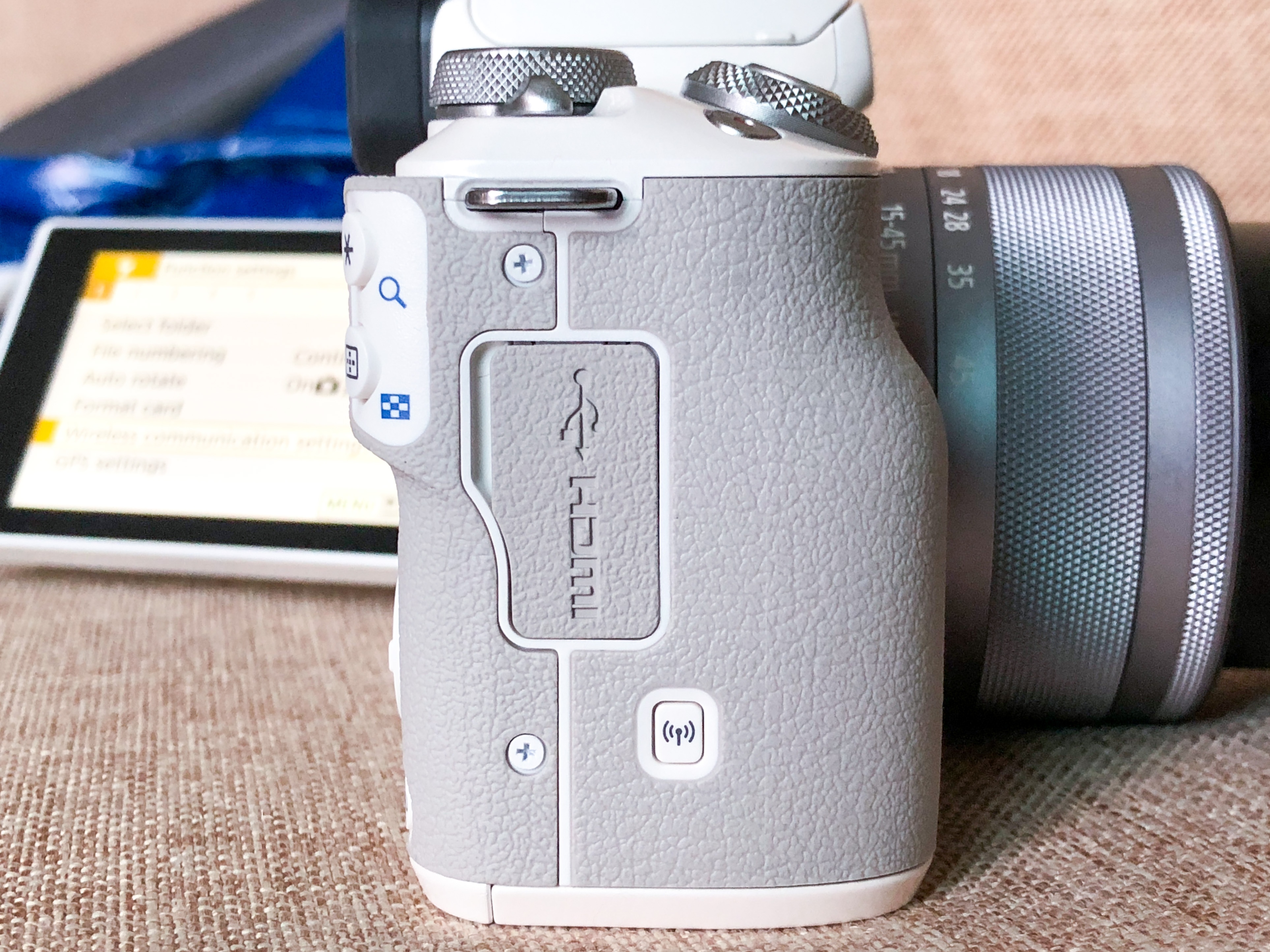 Canon ra mat EOS M50 anh 6