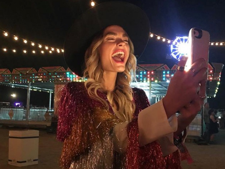 Phu kien iPhone anh 4