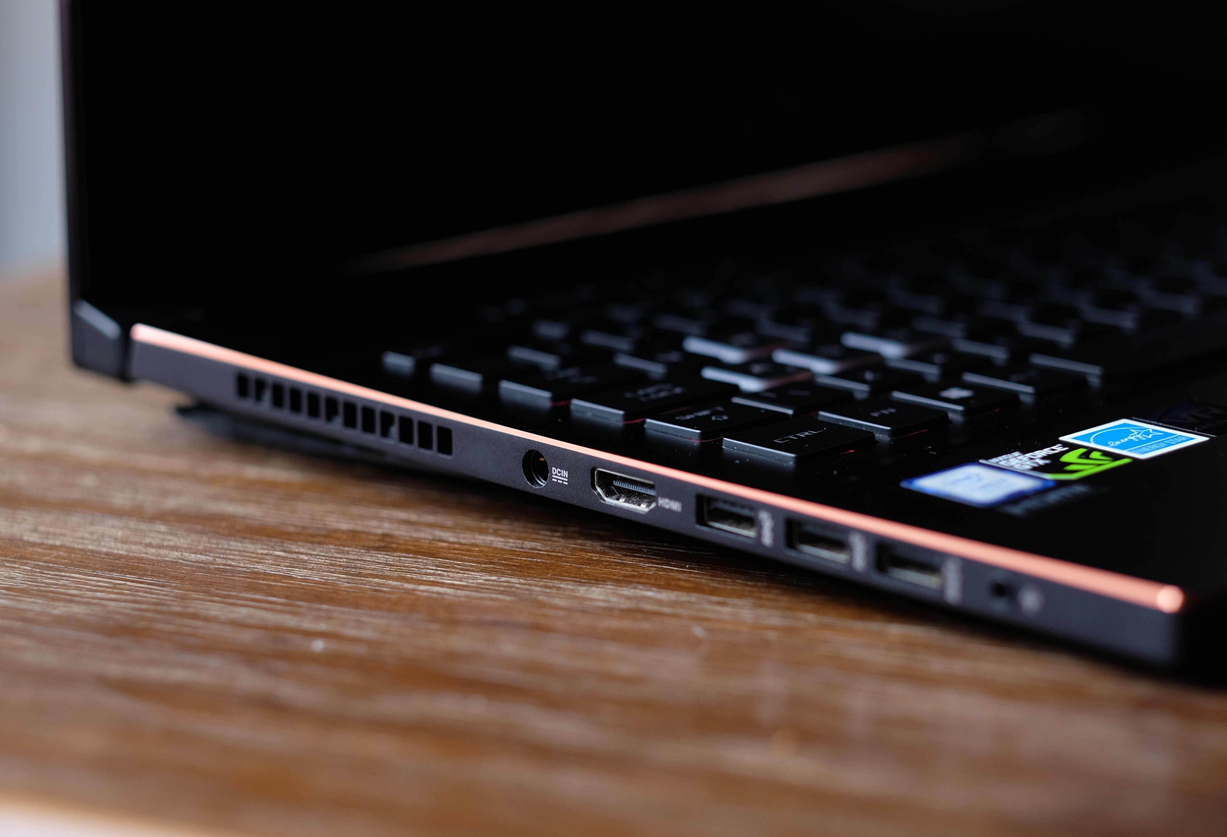 Asus ROG Zephyrus 2018 anh 6