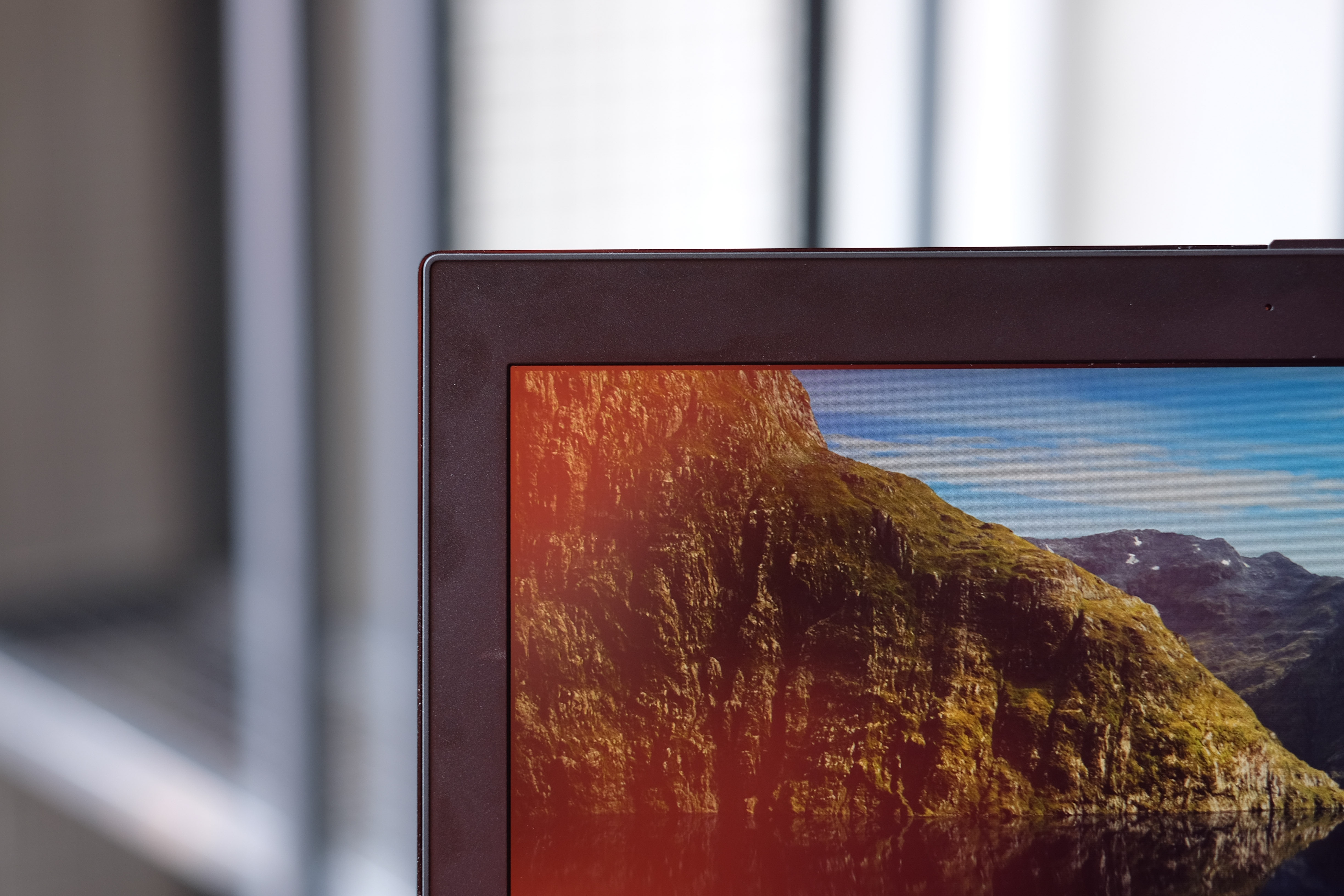 Asus ROG Zephyrus 2018 anh 10