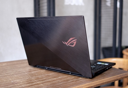 Chi tiet ROG Zephyrus: Laptop gaming chip Coffee Lake mong nhat hinh anh