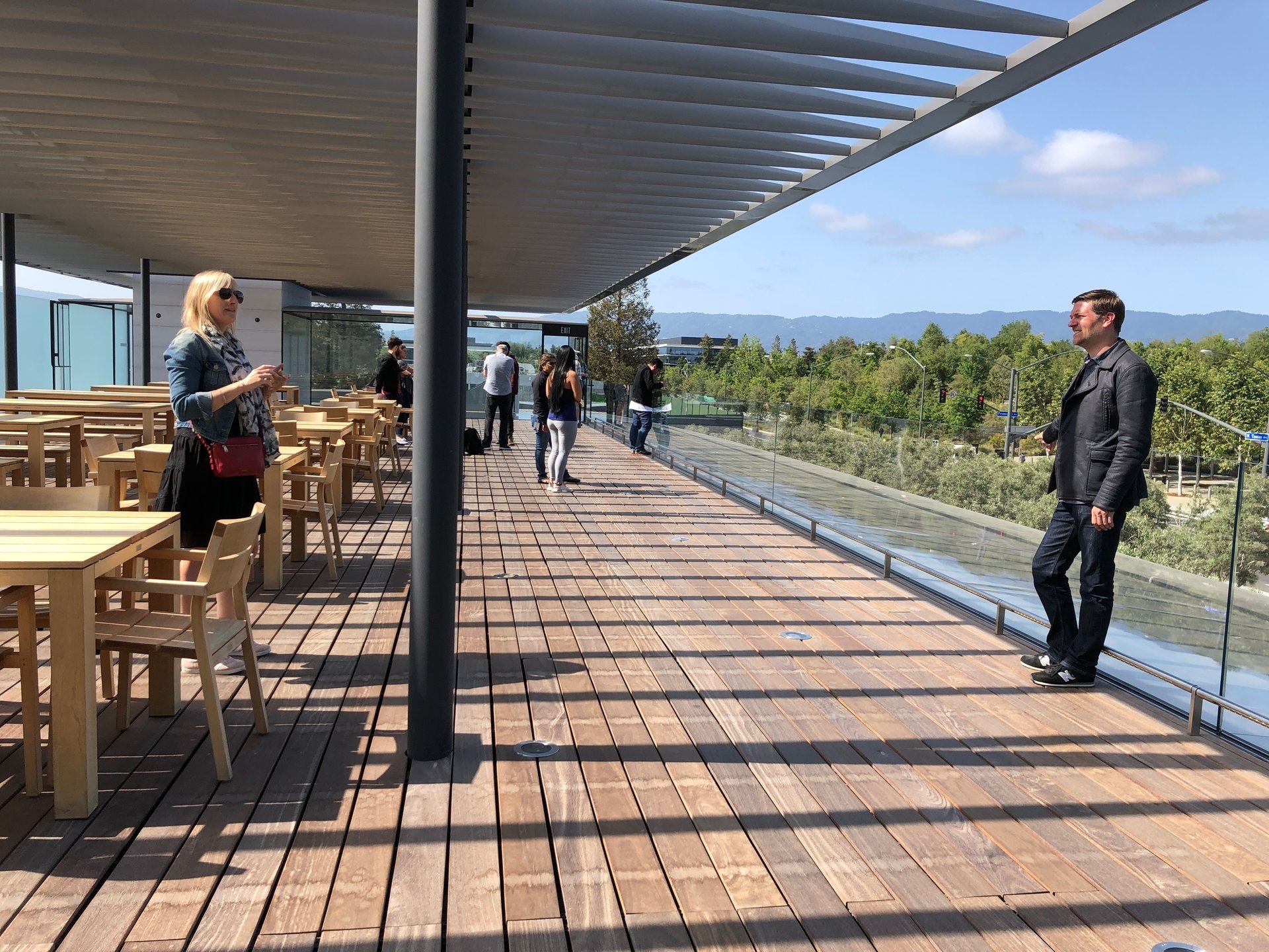 tham quan tru so apple park anh 10