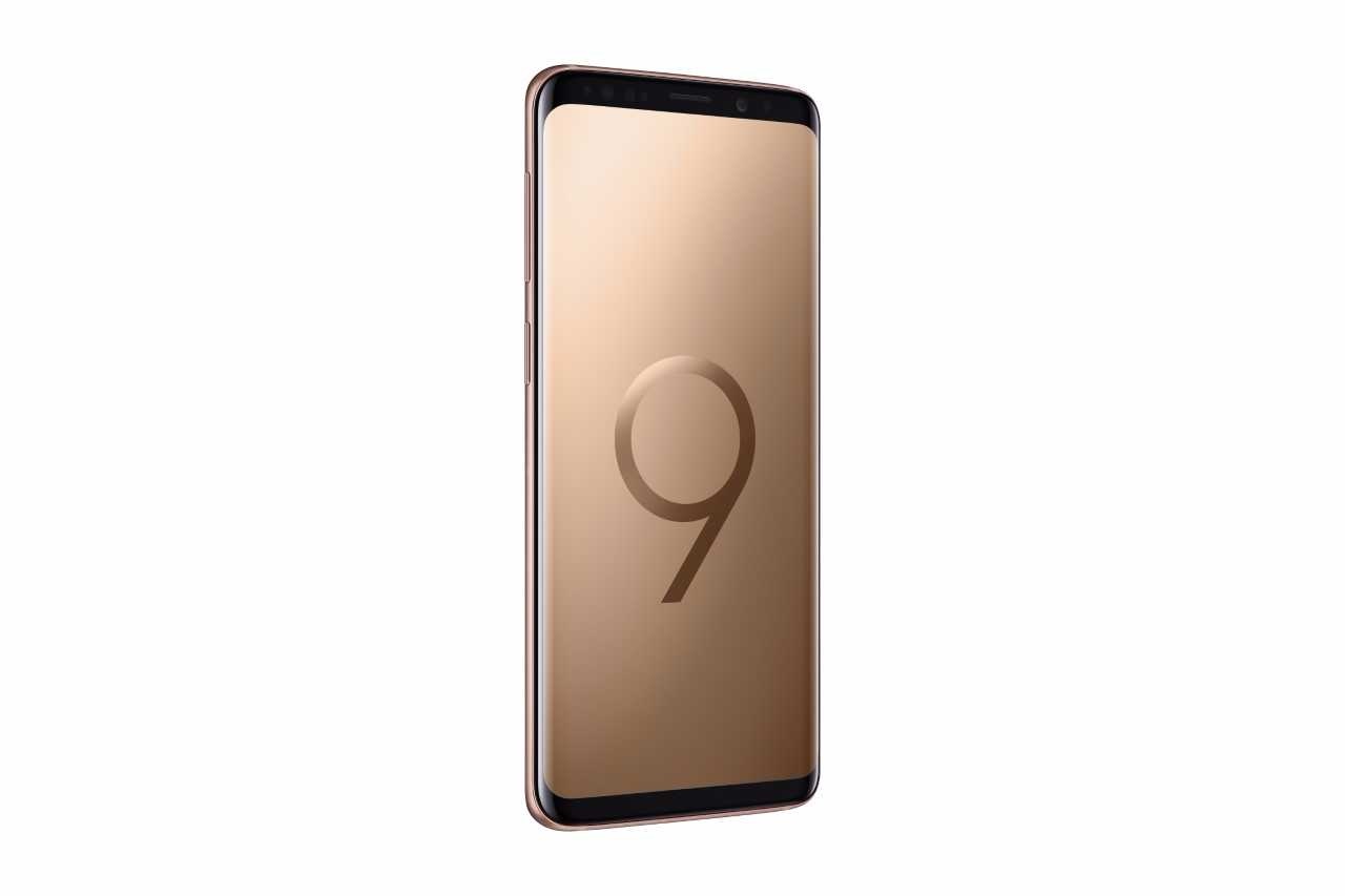 Galaxy S9+ màu vàng hoàng kim ảnh 1 Galaxy S9+ mau vang hoang kim anh 1