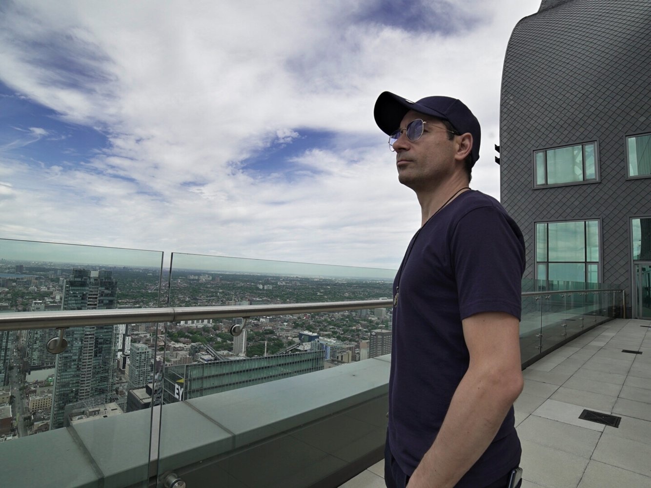 Ty phu Bitcoin xay dung noi lam viec nhu trong game hinh anh