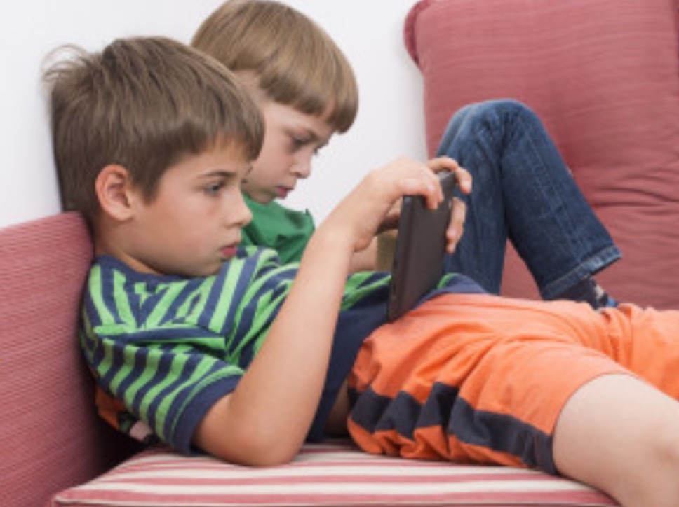 Chung benh vua duoc phat hien tu nhung nguoi nghien iPad hinh anh