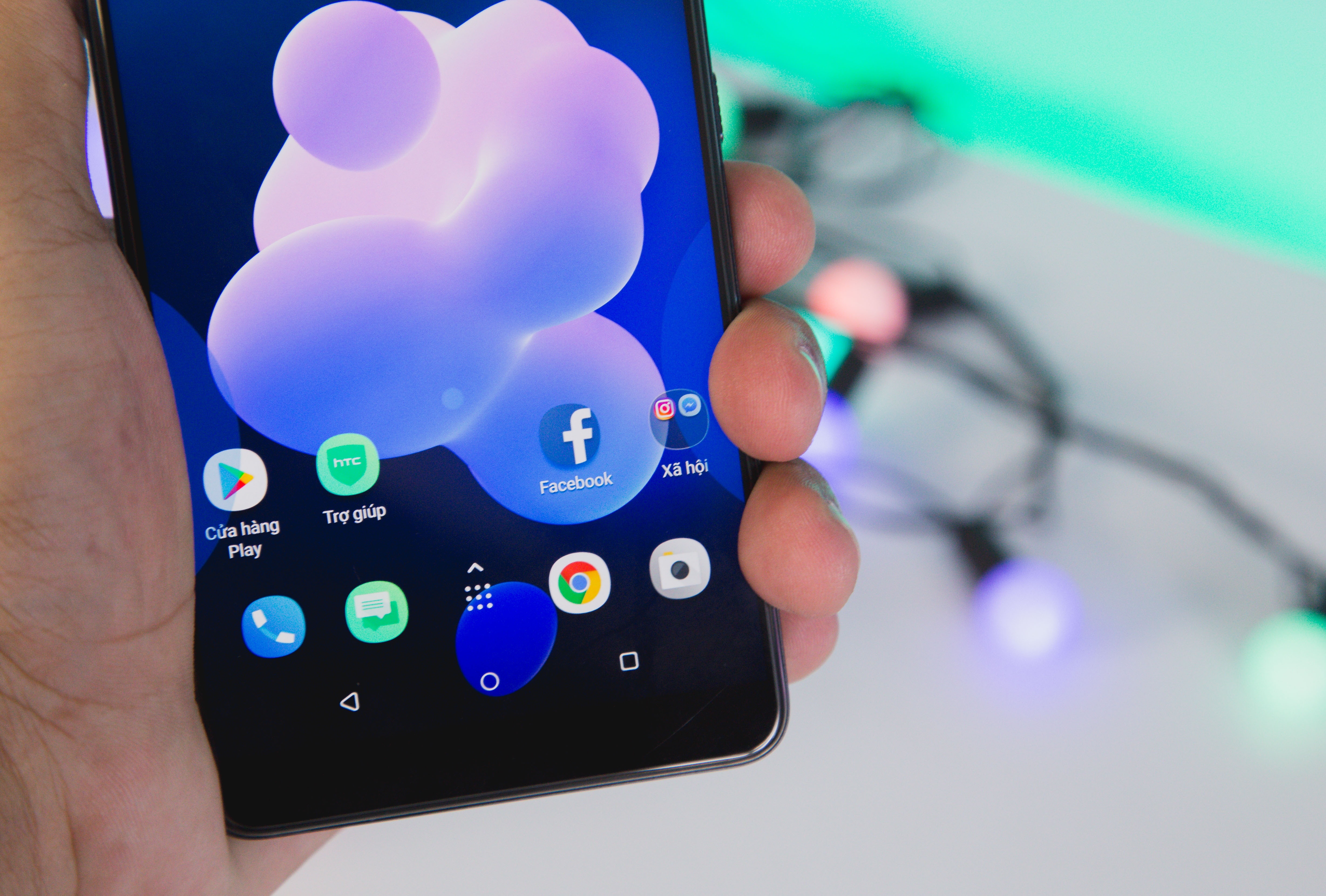 Co nen mua HTC U12 Plus anh 5