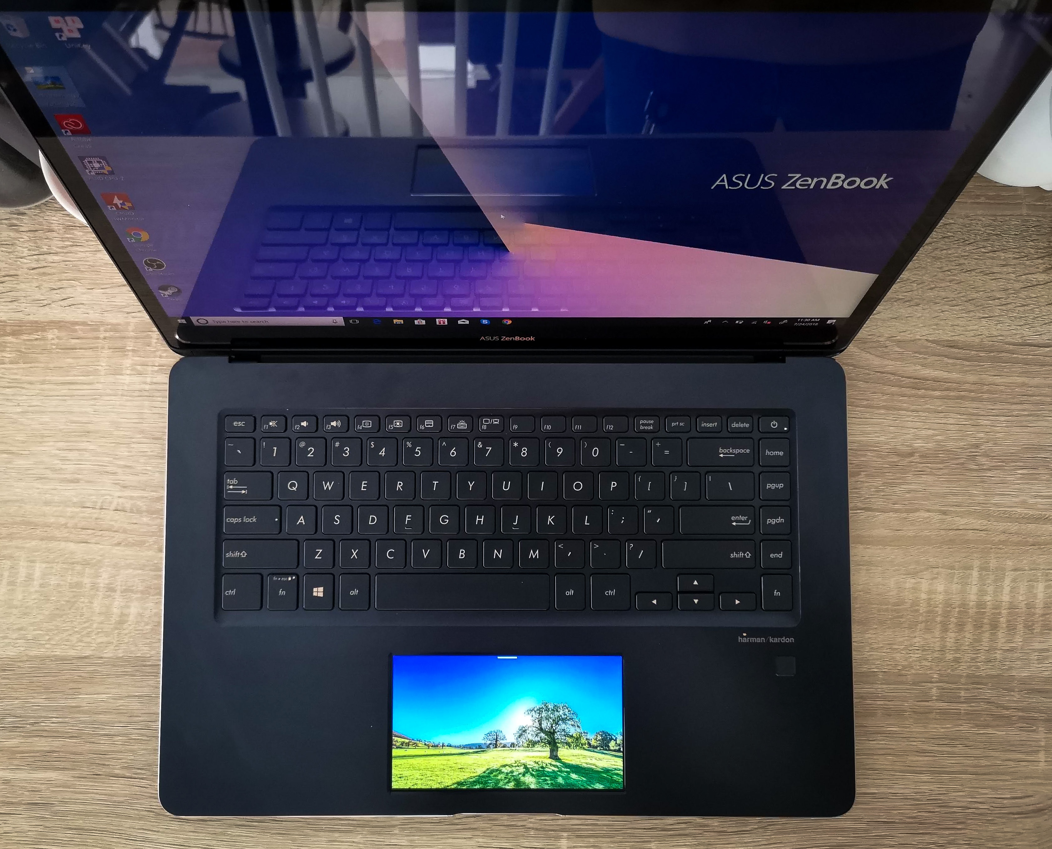 Zenbook Pro UX580 anh 6