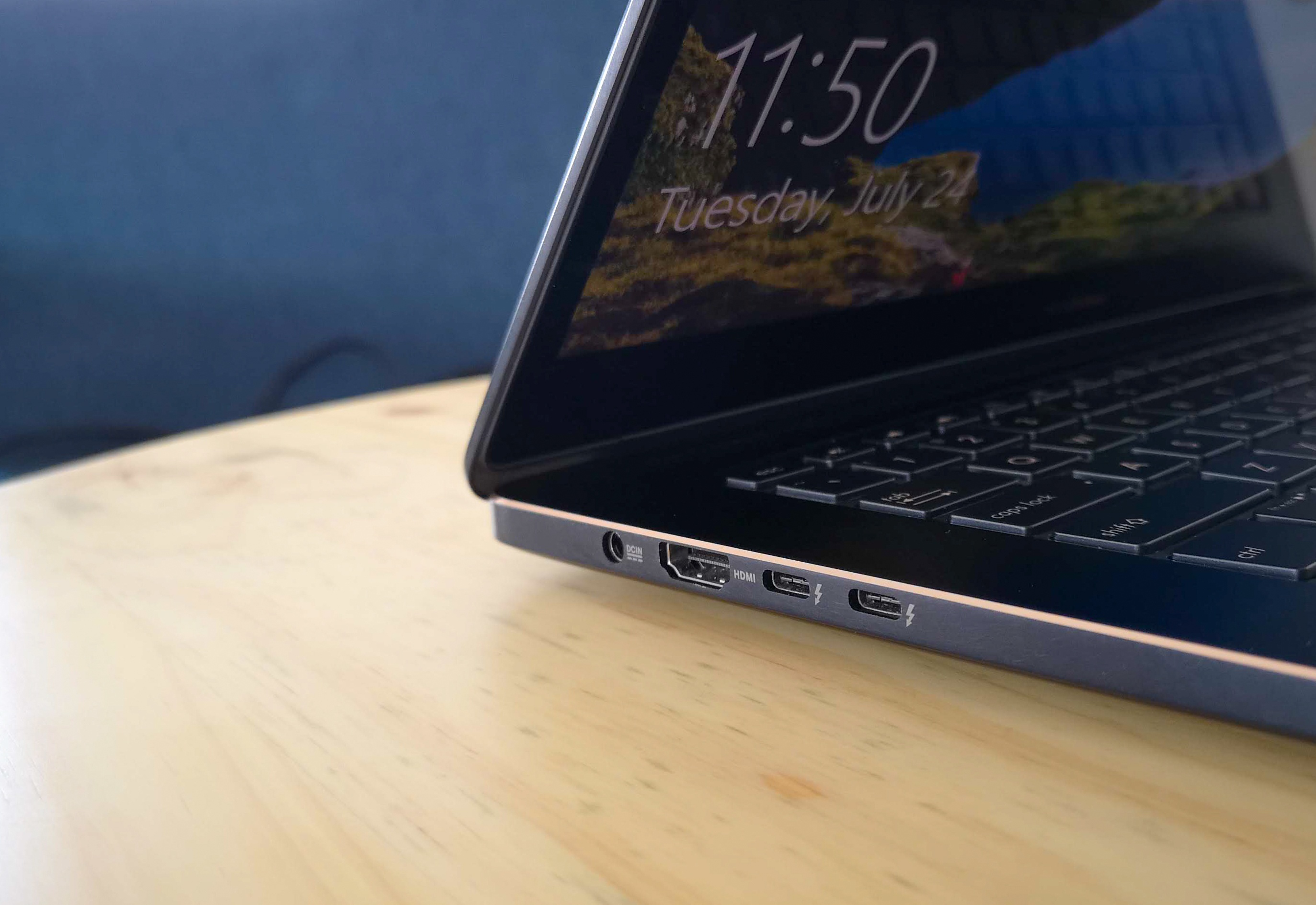 Zenbook Pro UX580 anh 9