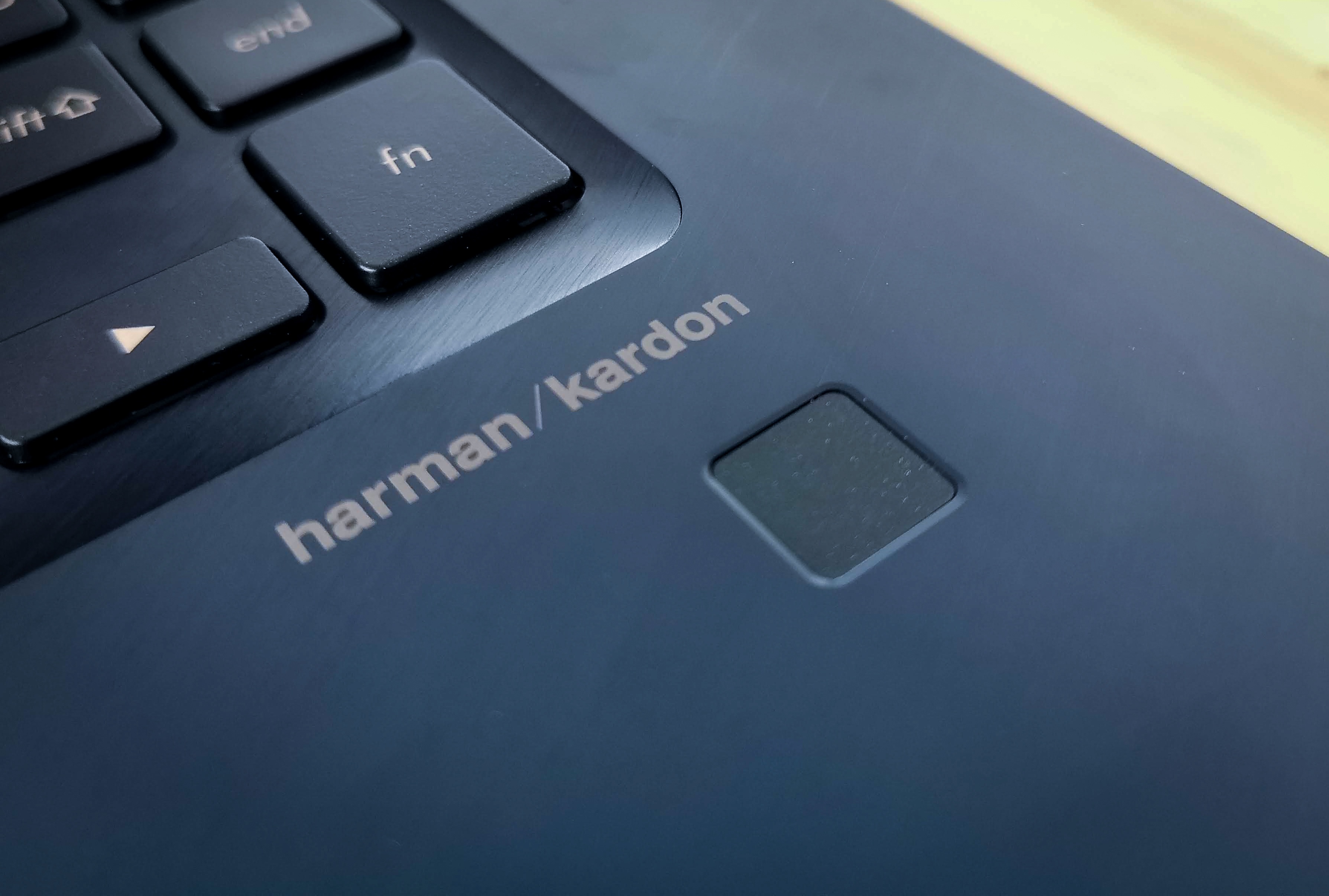 Zenbook Pro UX580 anh 10