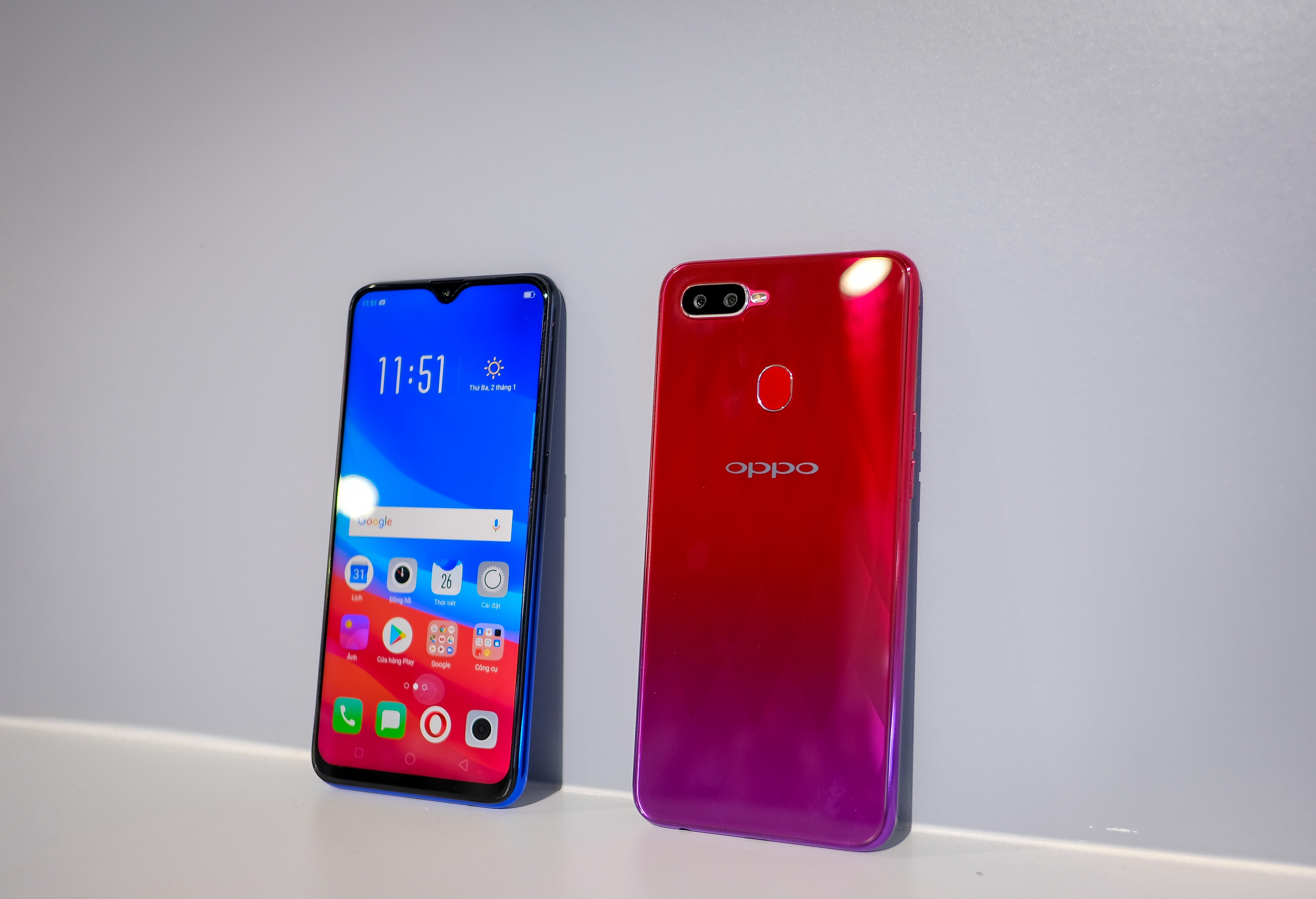 Oppo F9 ve VN - man hinh giot nuoc, camera kep gia 7,7 trieu hinh anh