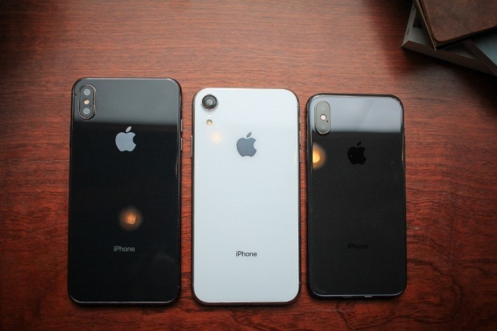 Mo hinh iPhone X Plus va iPhone 9 xuat hien o VN hinh anh
