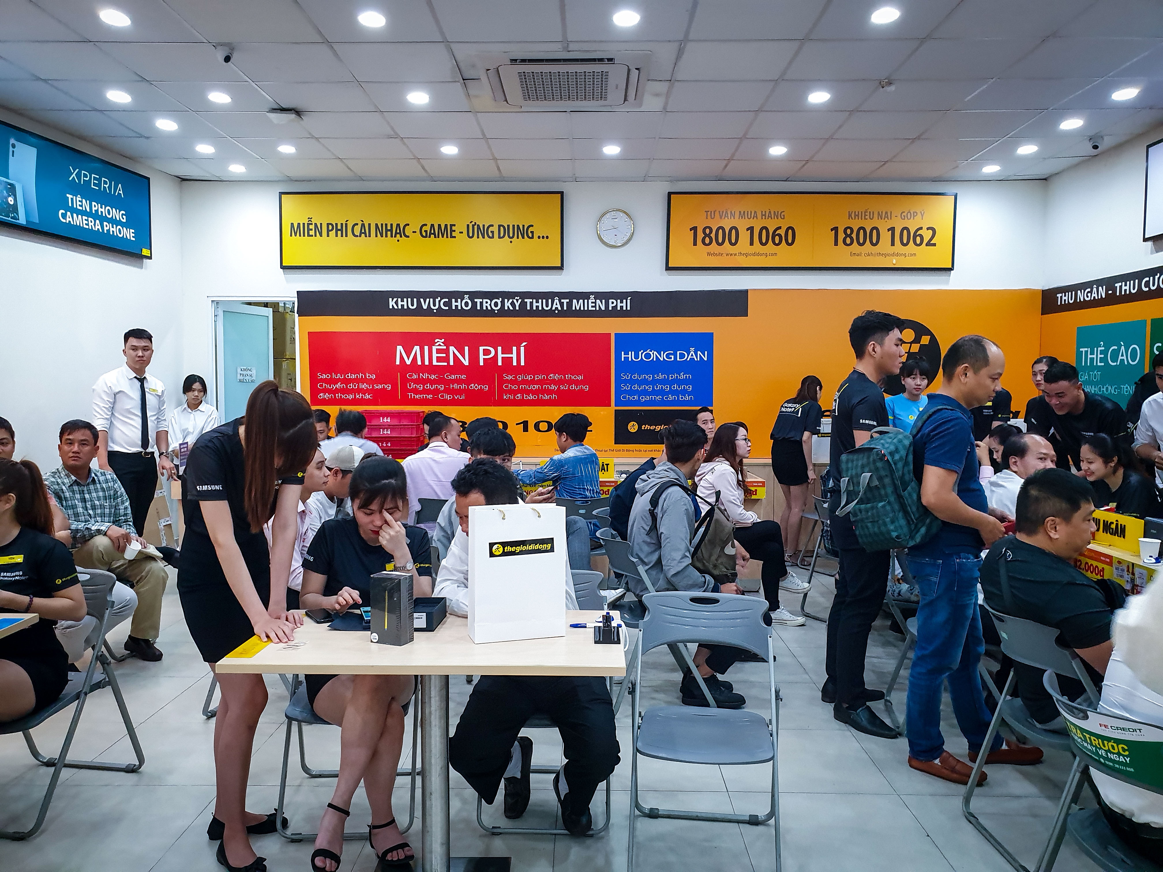 xep hang mua Note9 anh 14