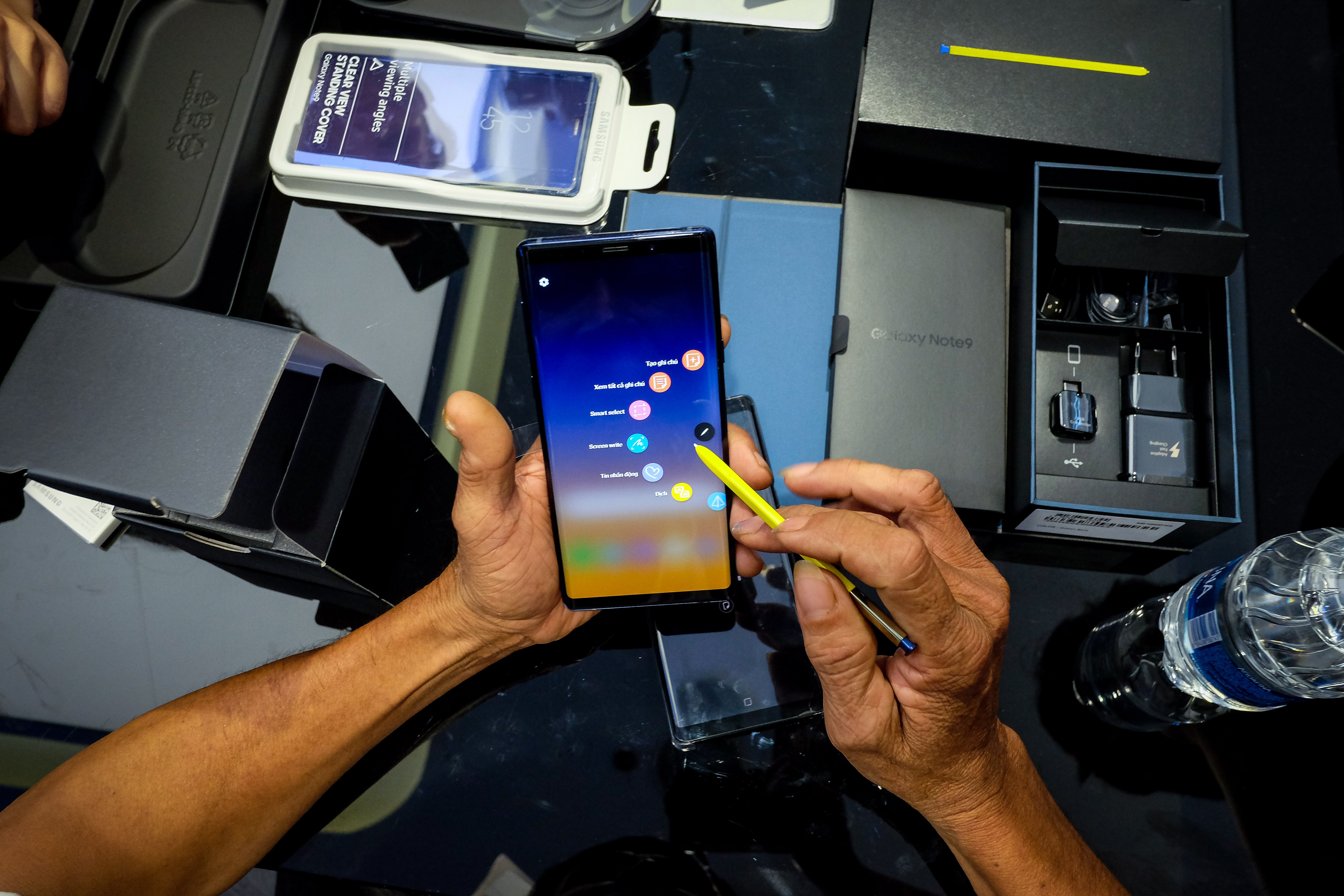 xep hang mua Note9 anh 11