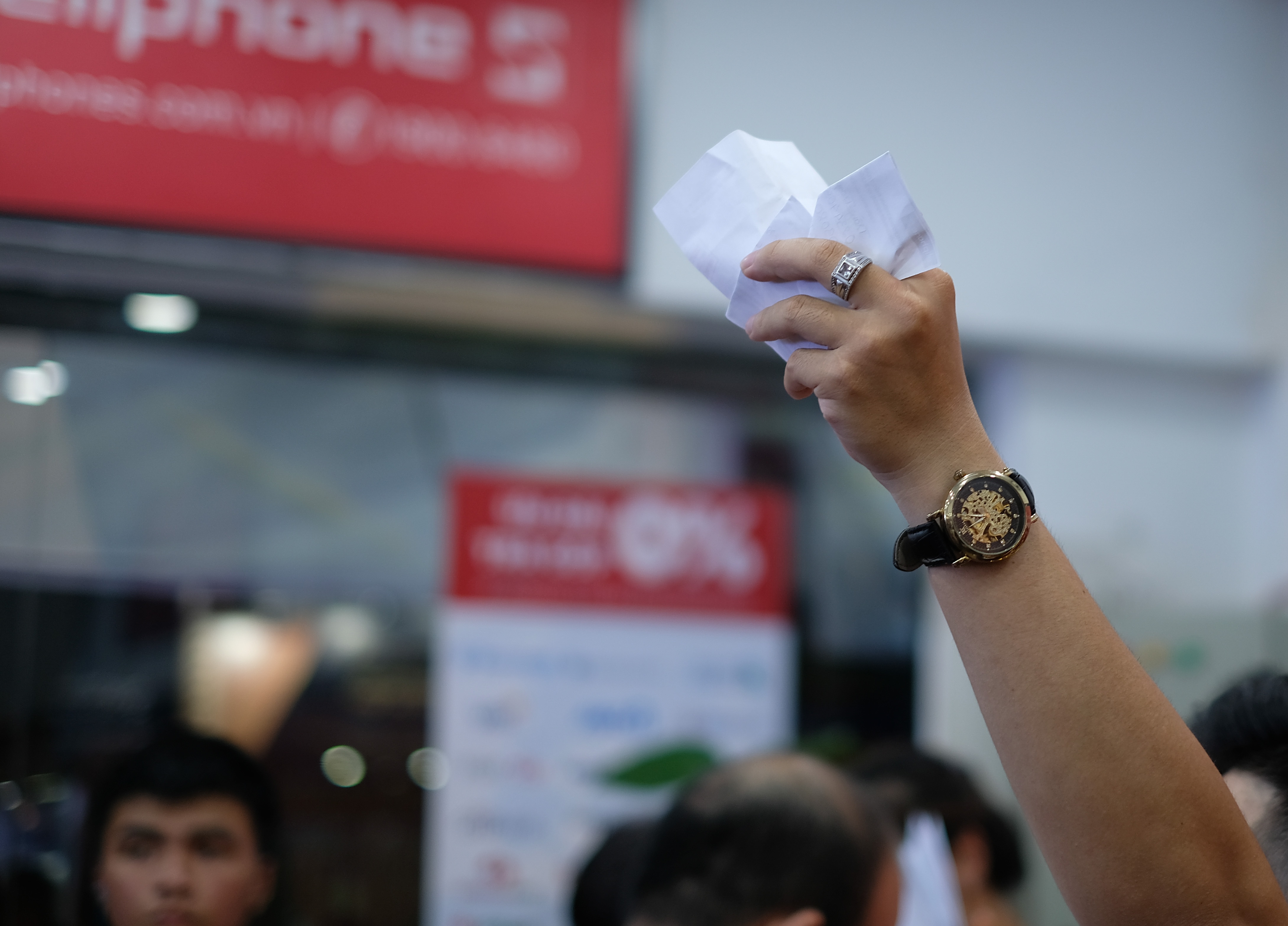 Nguoi dung xep hang cho mua Samsung Galaxy Note9 anh 8