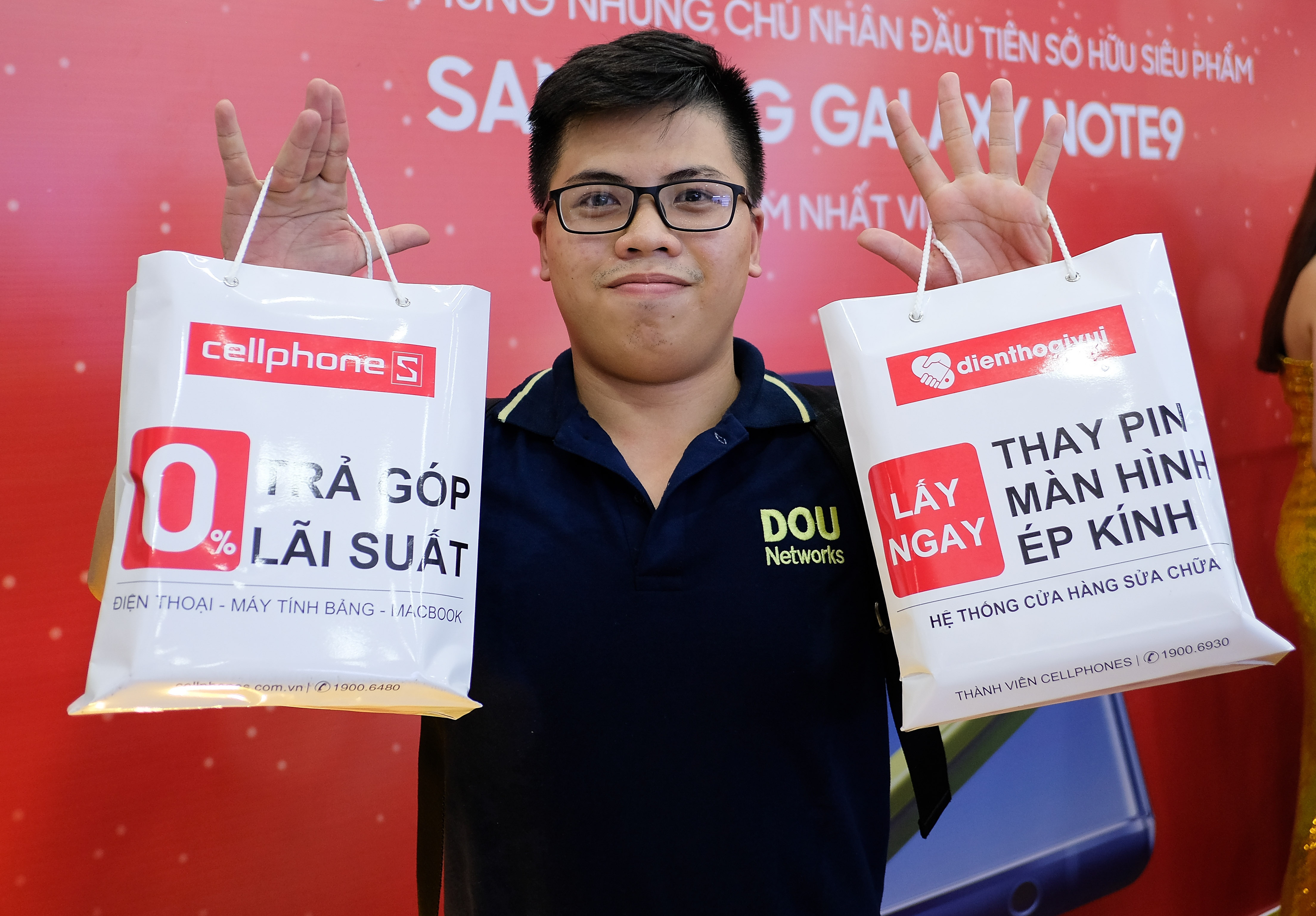 Nguoi dung xep hang cho mua Samsung Galaxy Note9 anh 13