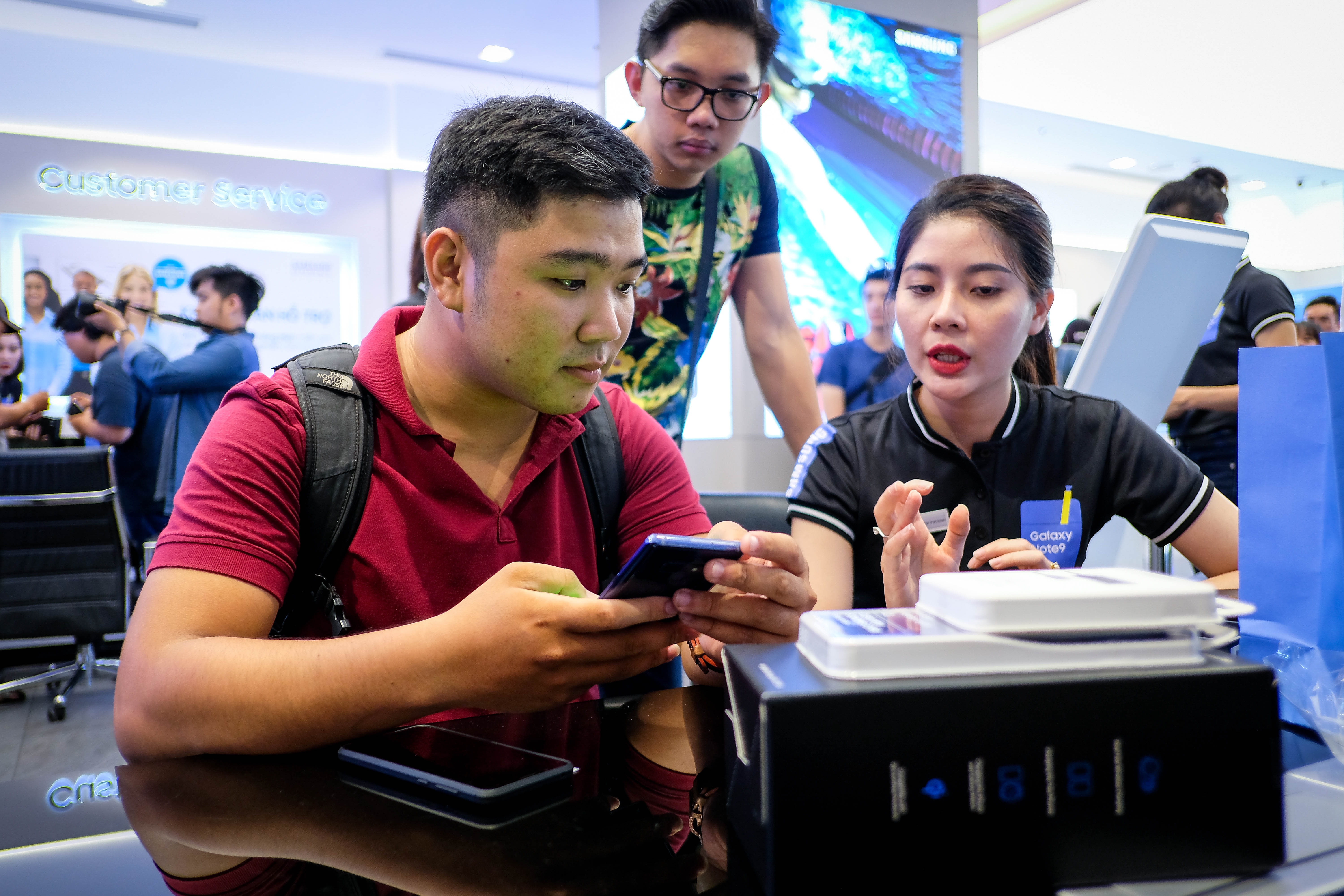 xep hang mua Note9 anh 12