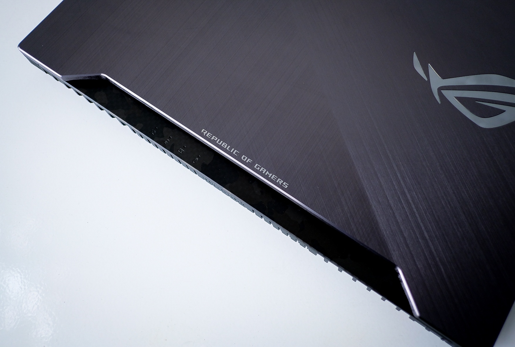 Danh gia ROG Strix SCAR II anh 3