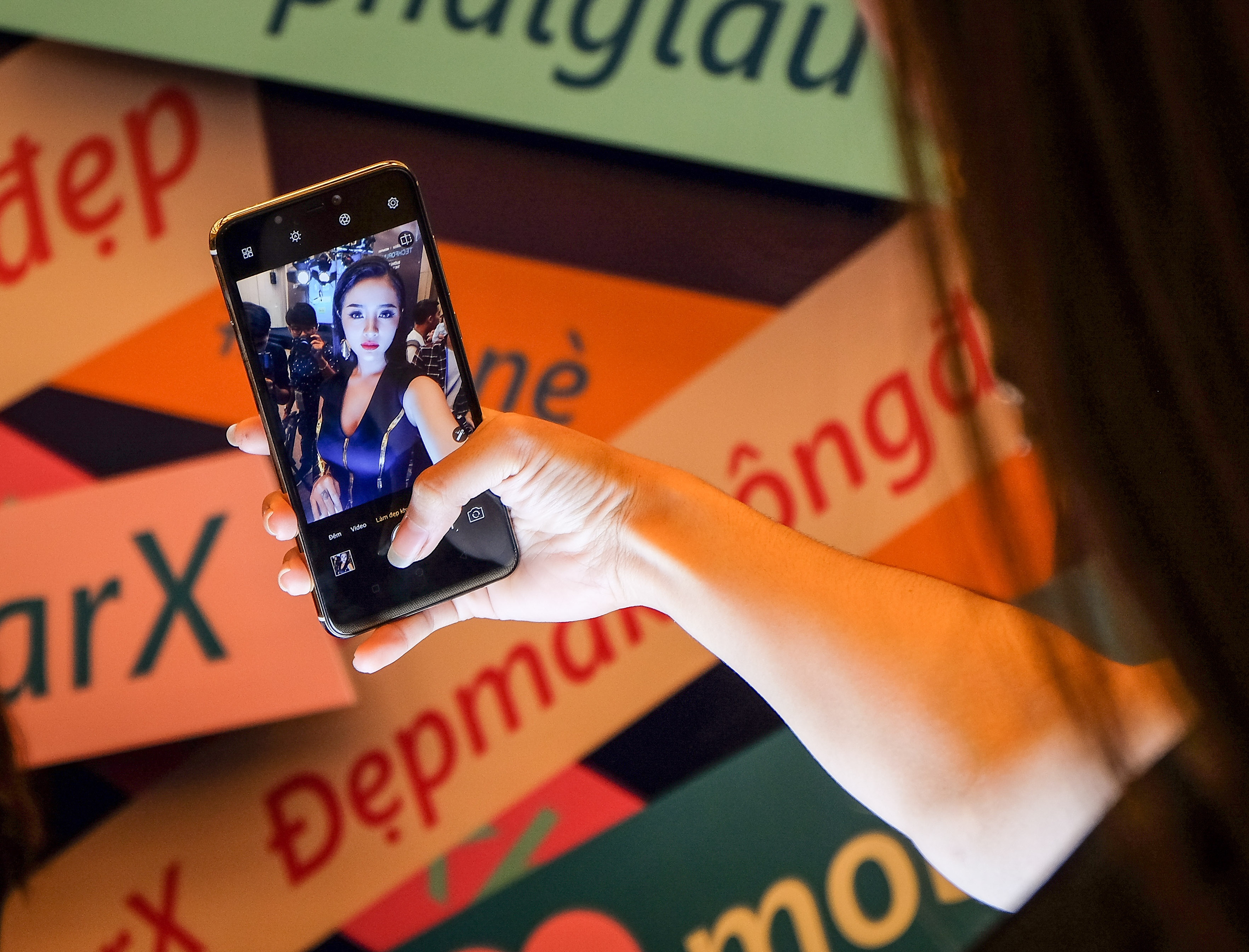 Mobiistar X smartphone Viet Nam anh 8