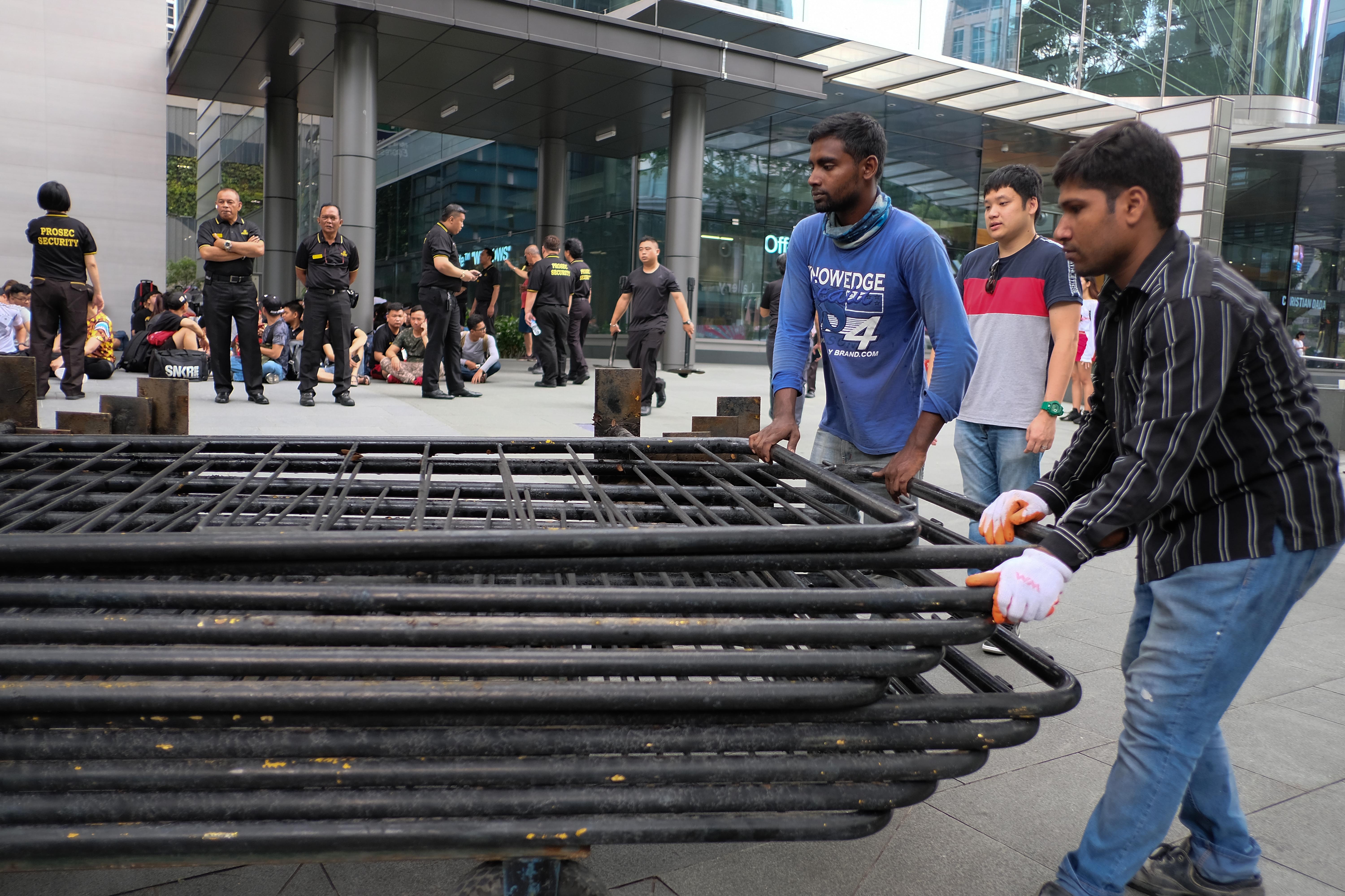 người Việt xếp hàng mua iphone XS ảnh 2 nguoi Viet xep hang mua iphone XS anh 2