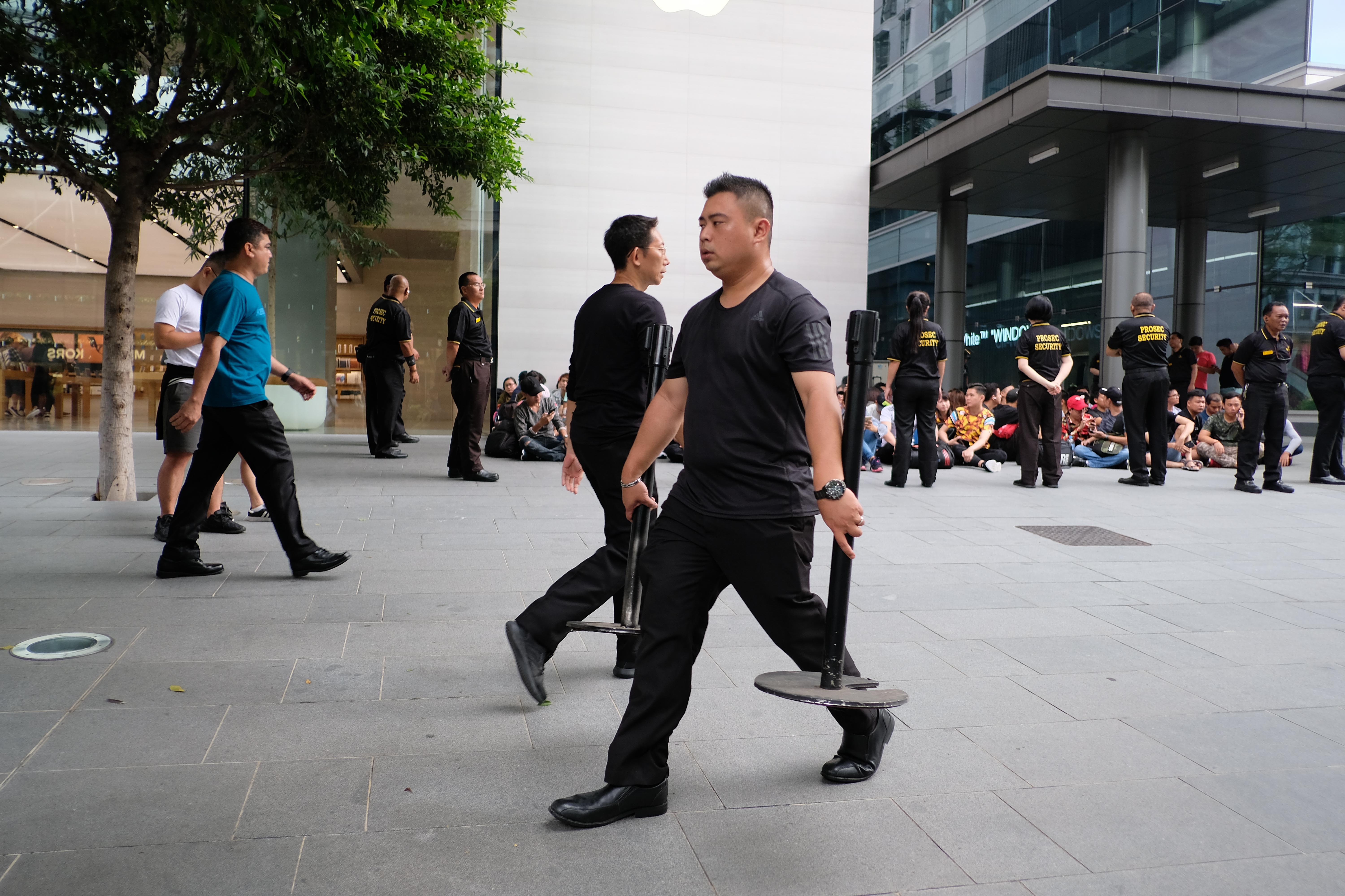 người Việt xếp hàng mua iphone XS ảnh 3 nguoi Viet xep hang mua iphone XS anh 3