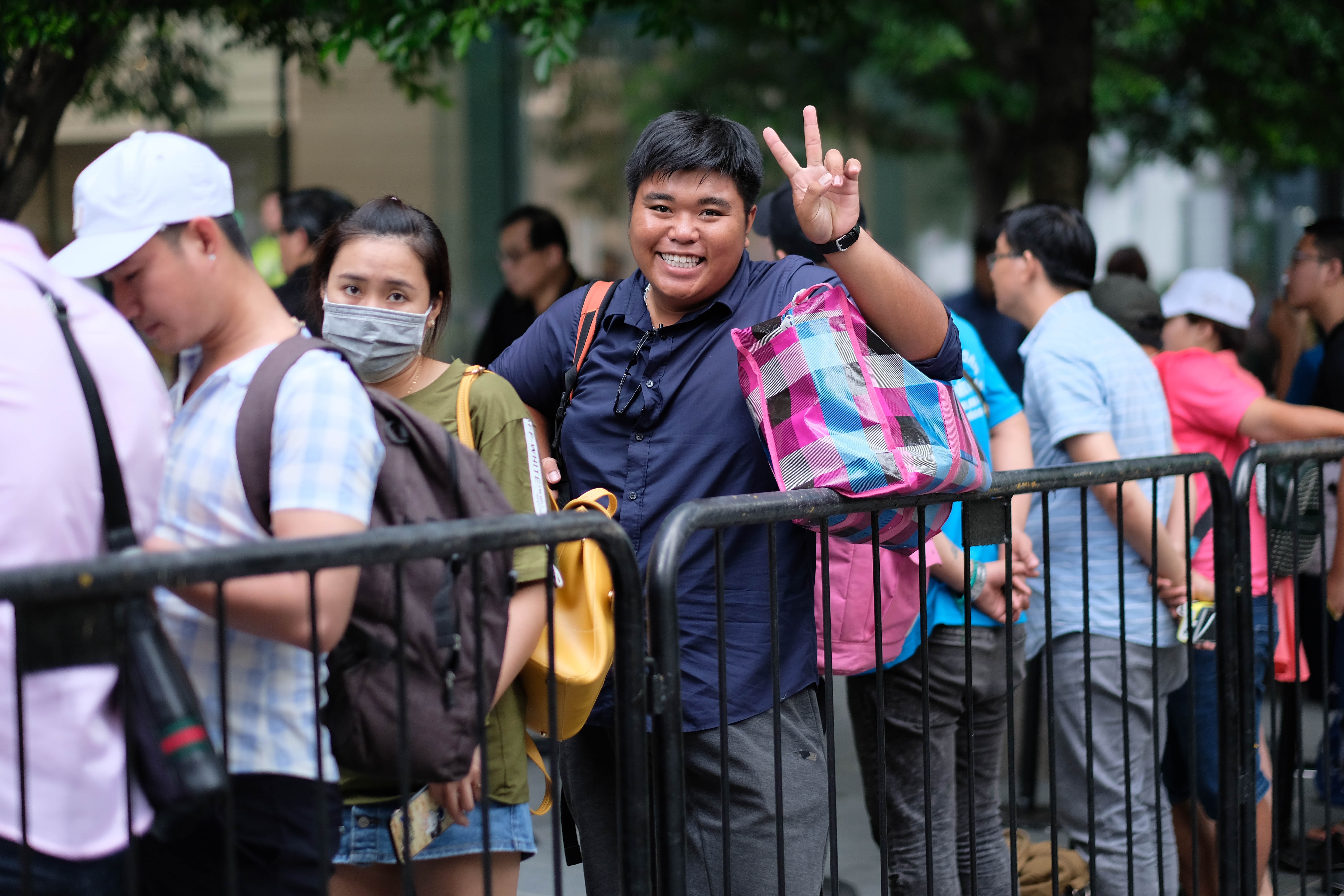 người Việt xếp hàng mua iphone XS ảnh 8 nguoi Viet xep hang mua iphone XS anh 8