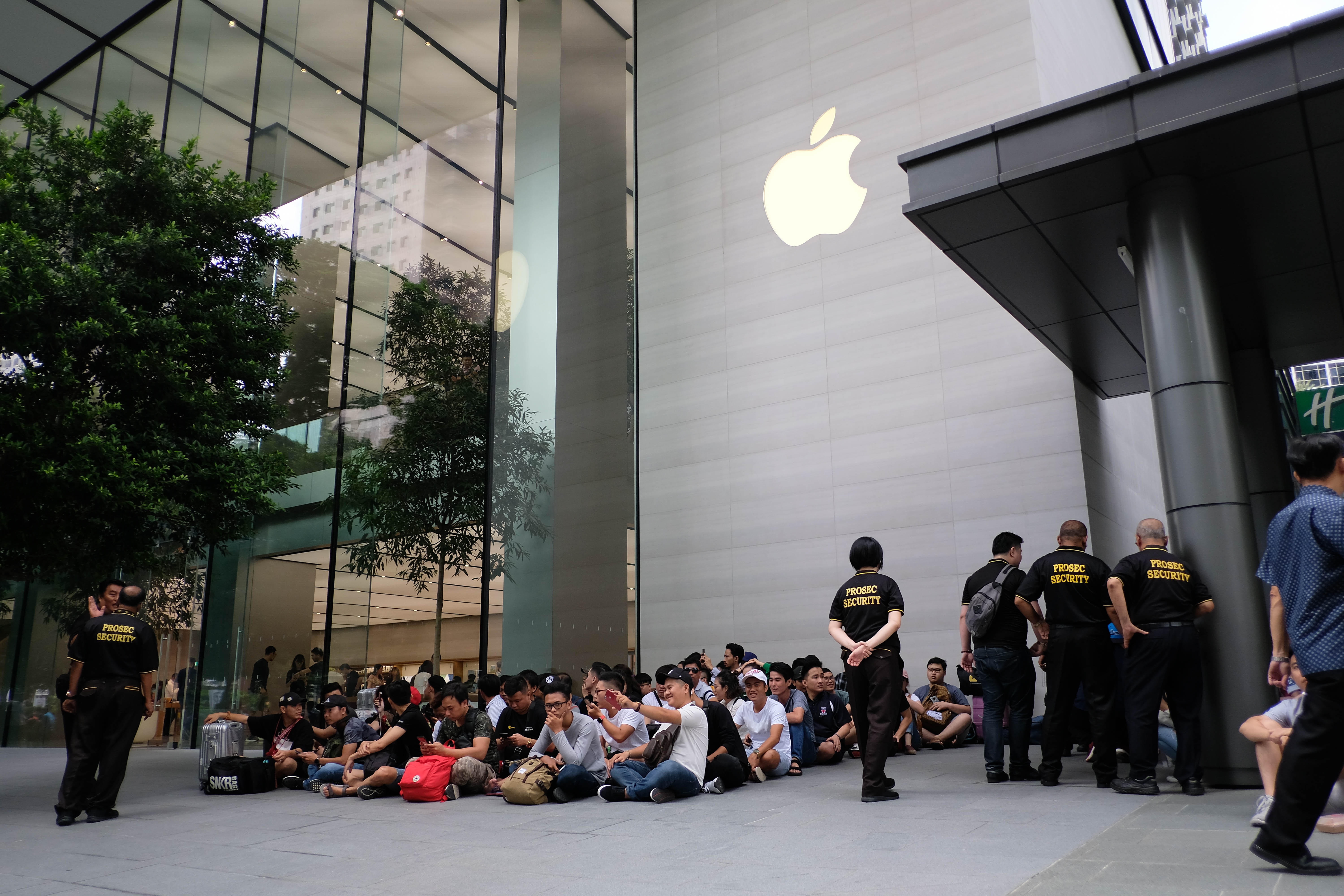 người Việt xếp hàng mua iphone XS ảnh 10 nguoi Viet xep hang mua iphone XS anh 10