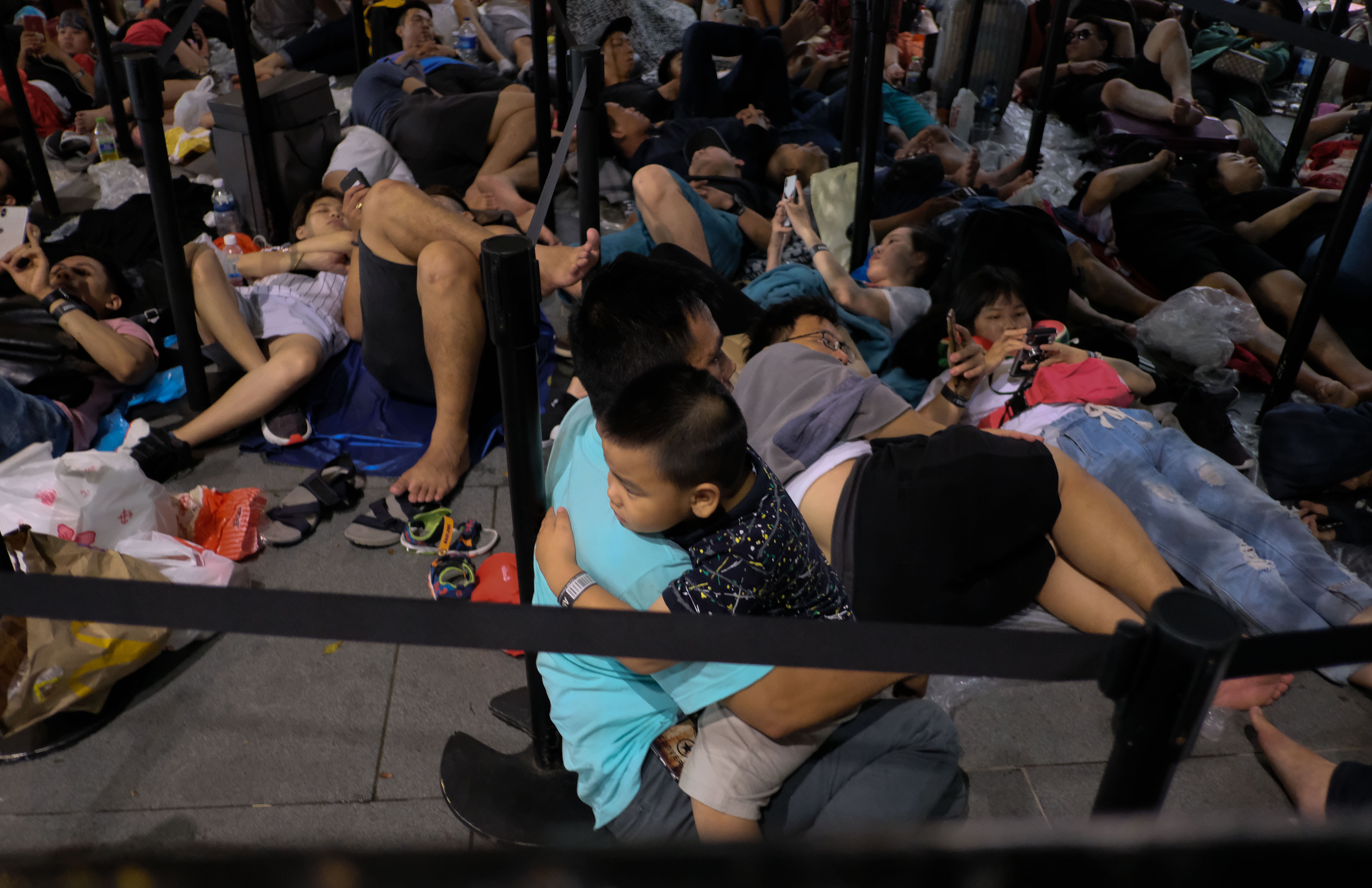 xếp hàng mua iphone ảnh 3 xep hang mua iphone anh 3