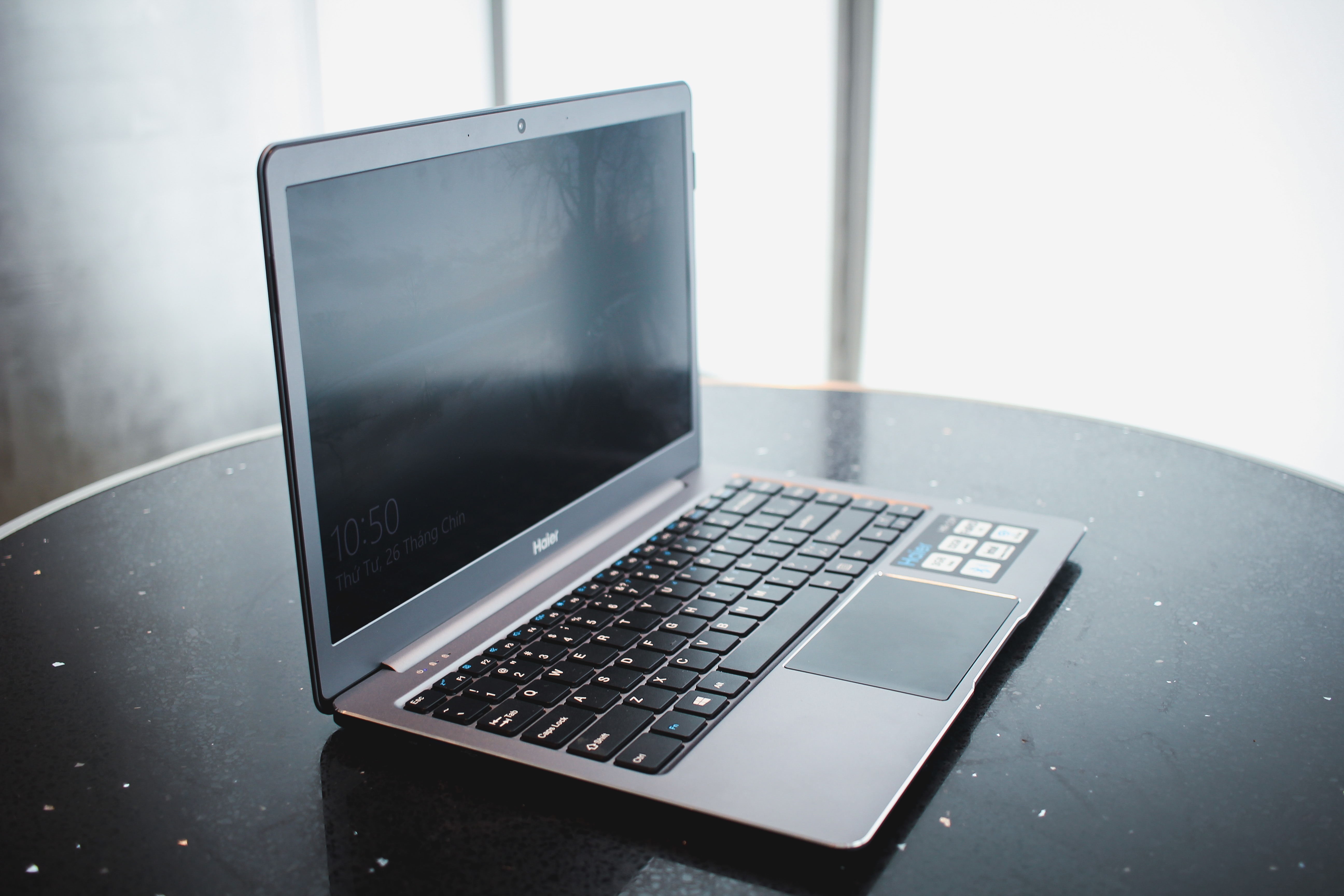 Haier ra mat laptop gia re anh 2