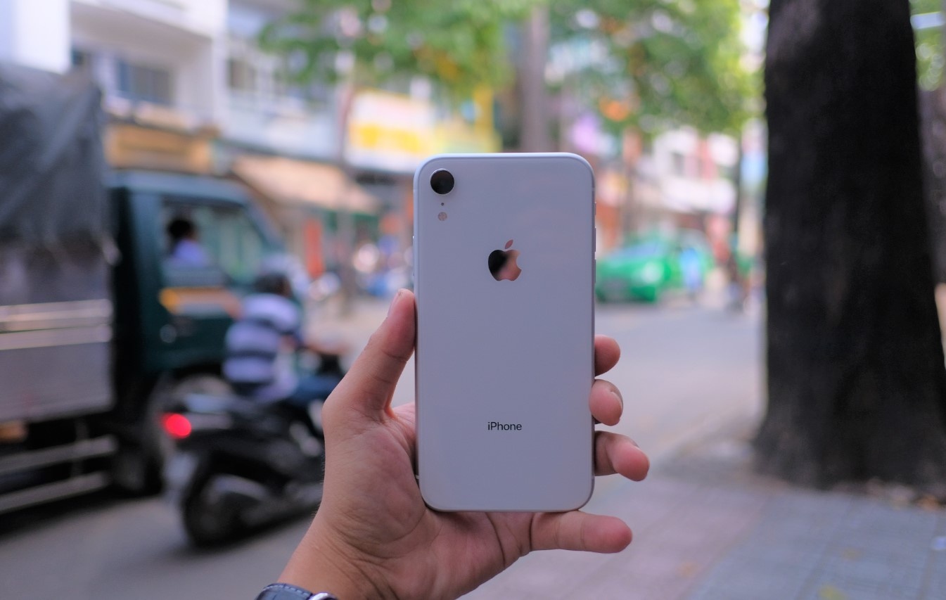 iphone XR tai Viet Nam anh 2