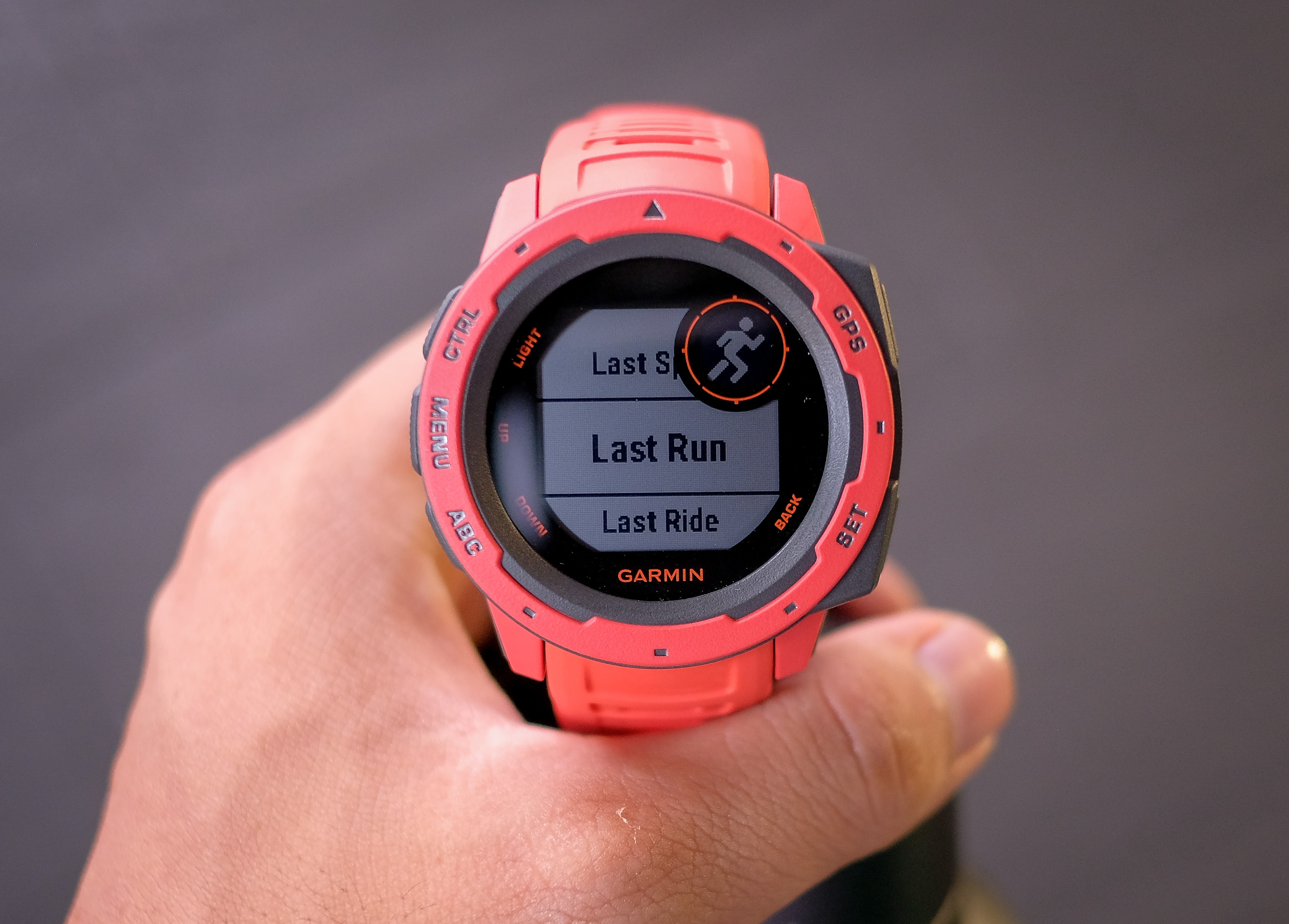 danh gia garmin instinct anh 2