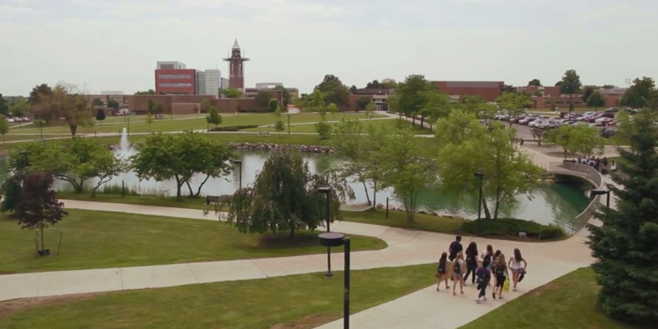 Dong sang lap Vine qua doi tuoi 34 anh 2