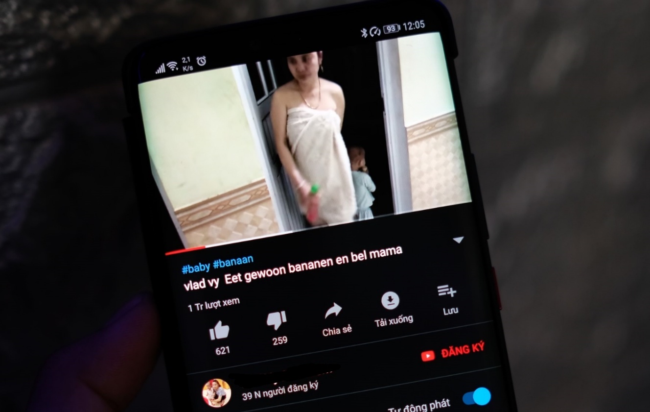 Trao luu video 'ho henh' cua nguoi Viet tren YouTube gay tranh cai hinh anh