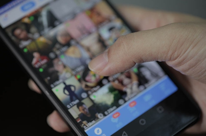 HIV de doa nguoi dung app hen ho dong tinh Blued hinh anh