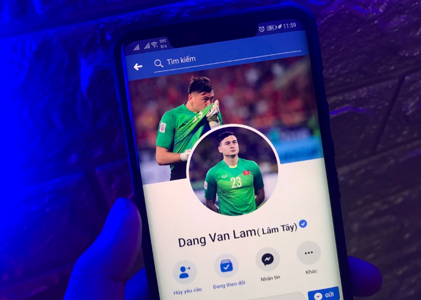 Facebook Dang Van Lam bi chiem quyen, lo thong tin nhay cam hinh anh