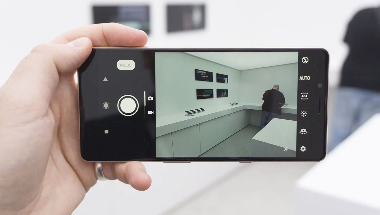 danh gia sony xperia l3 anh 3