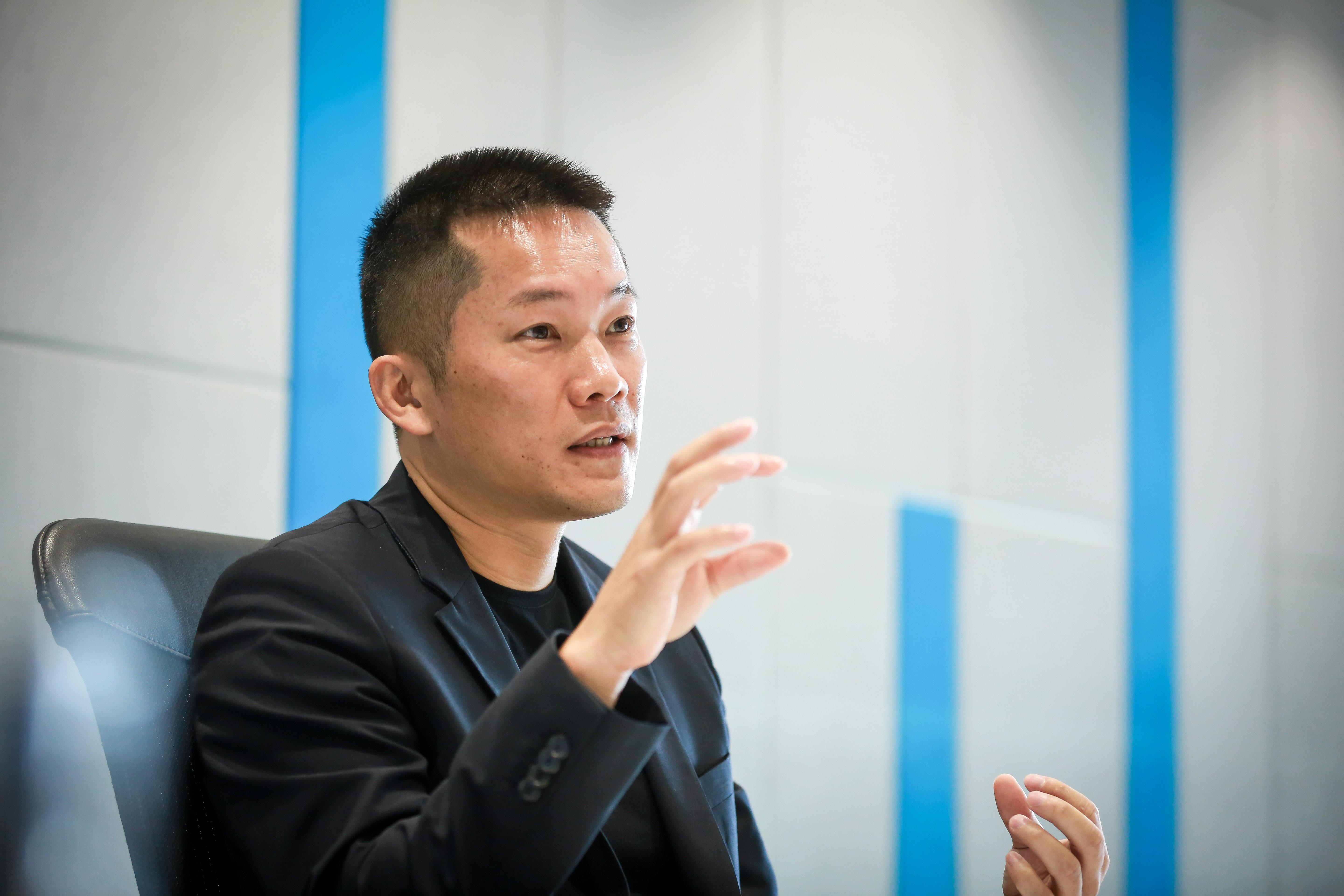 he dieu hanh Hongmeng anh 1