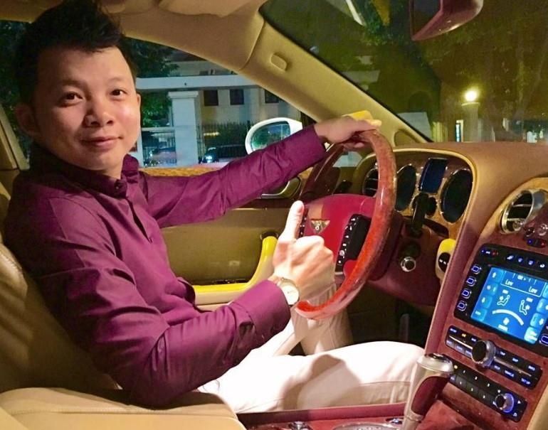 Thu linh nhom the kiem trieu USD tai pho di bo Nguyen Hue hinh anh