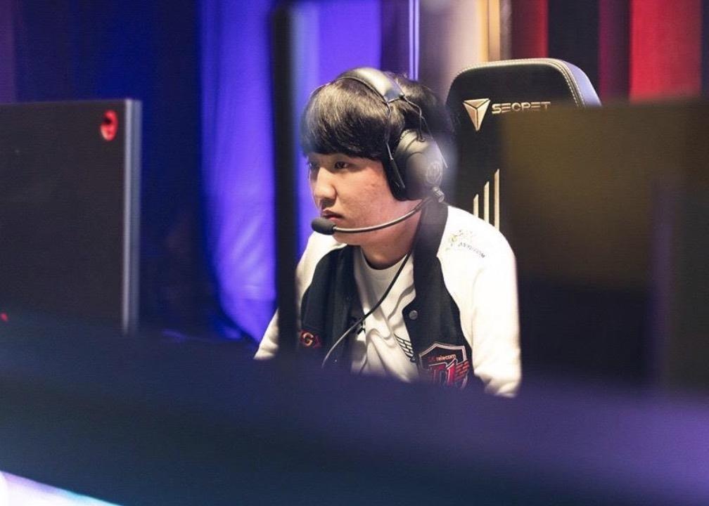 Flash Wolves khong con la 'ke ha guc SKT' hinh anh